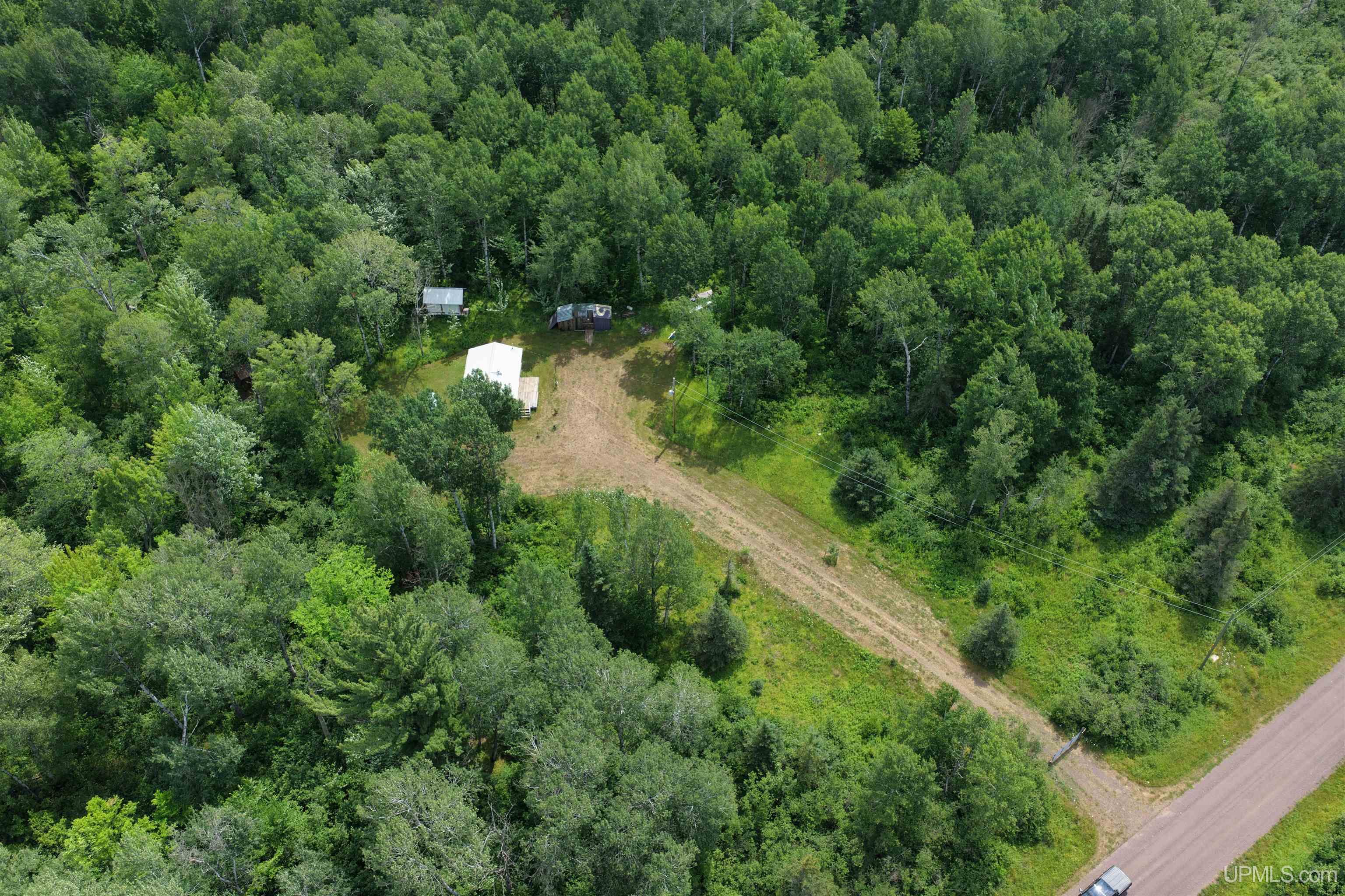 main property photo 24