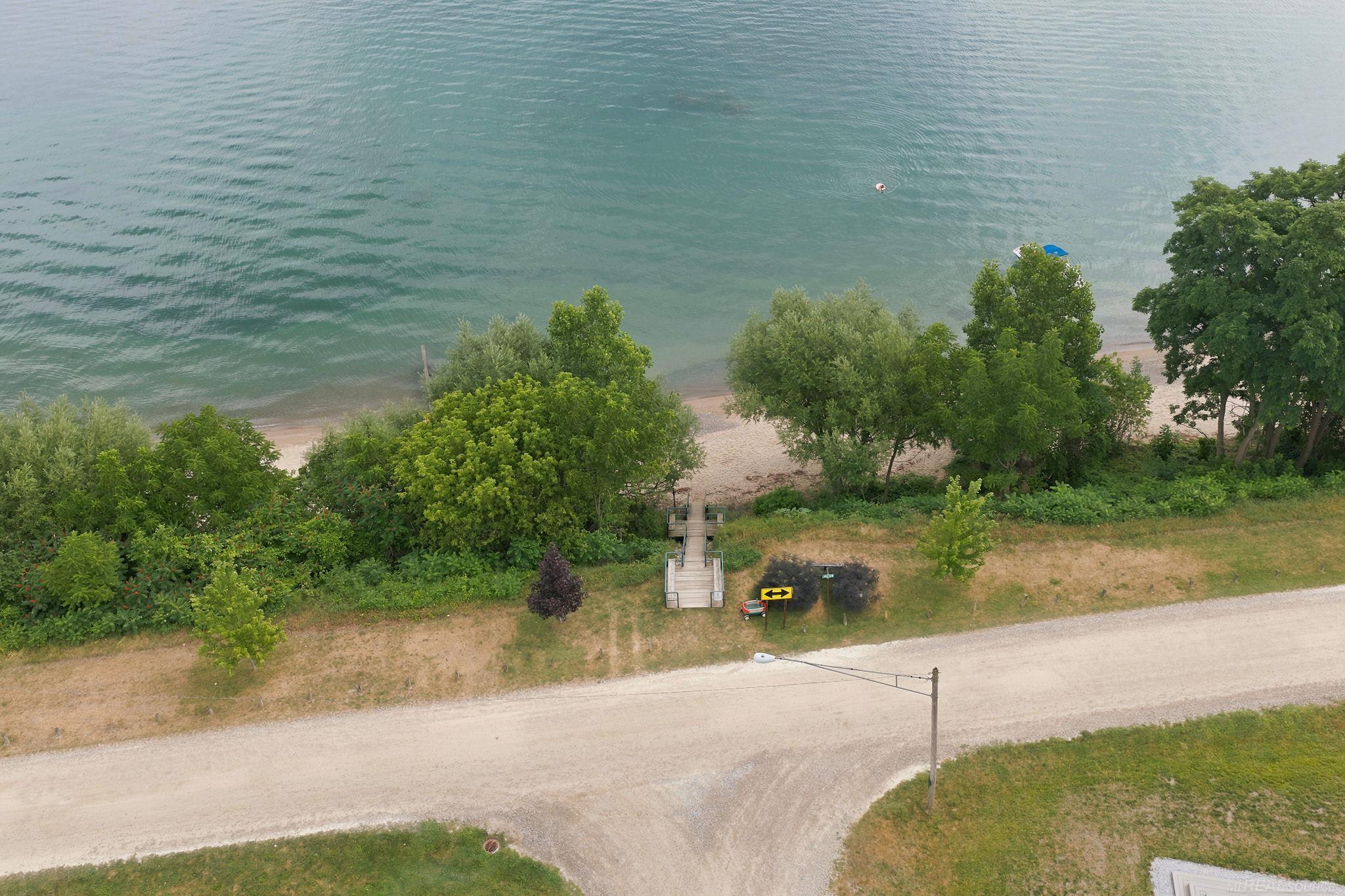 main property photo 19