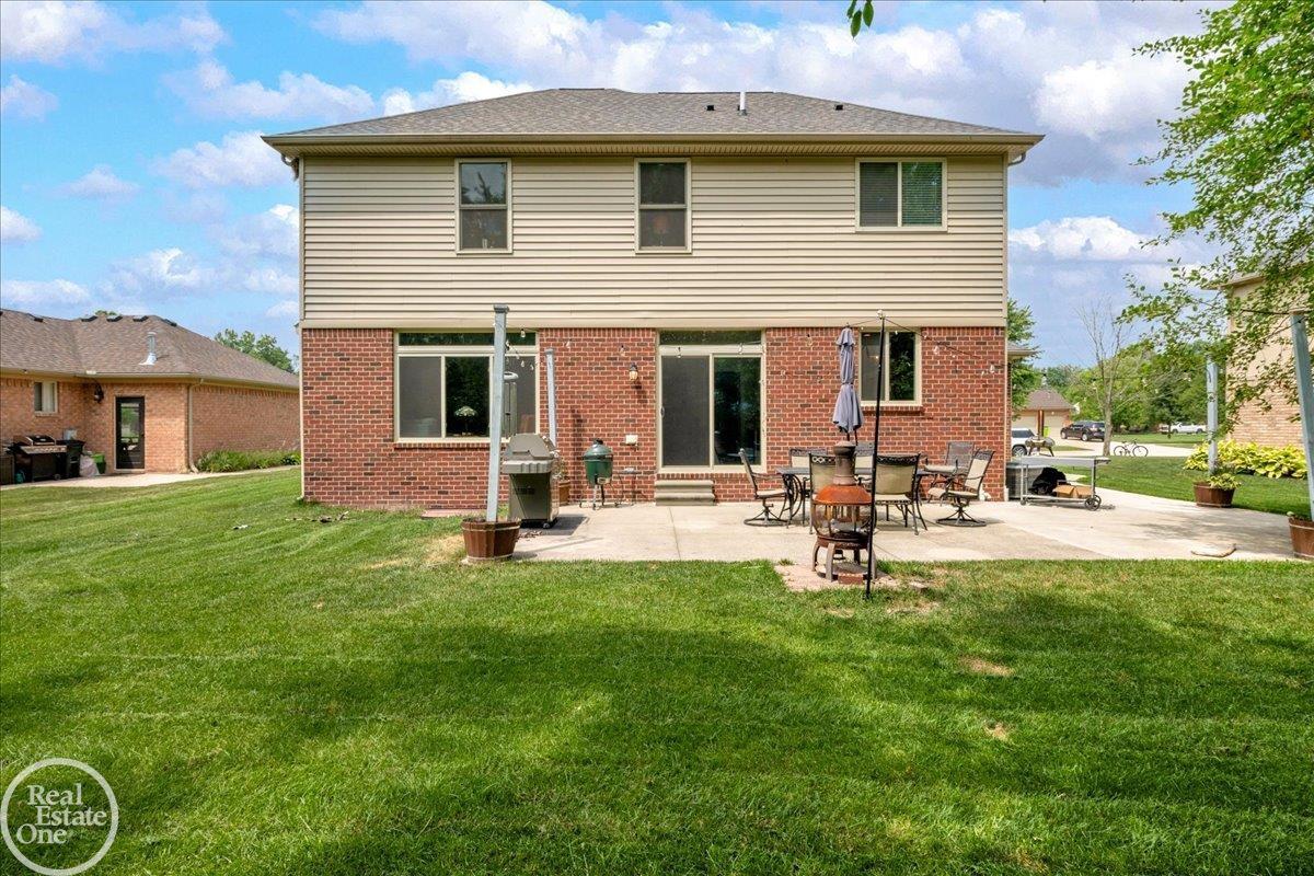 main property photo 34