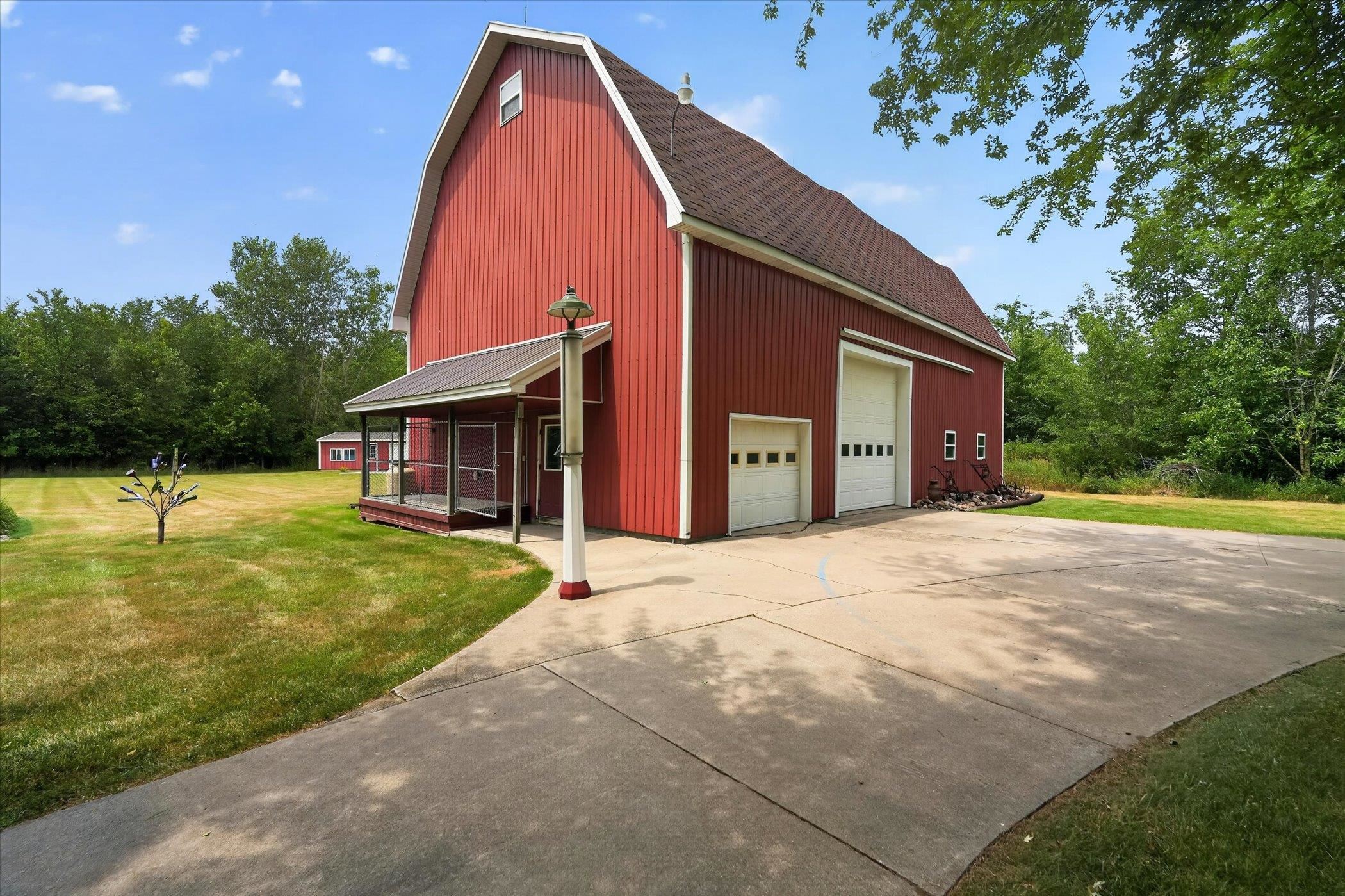 main property photo 42