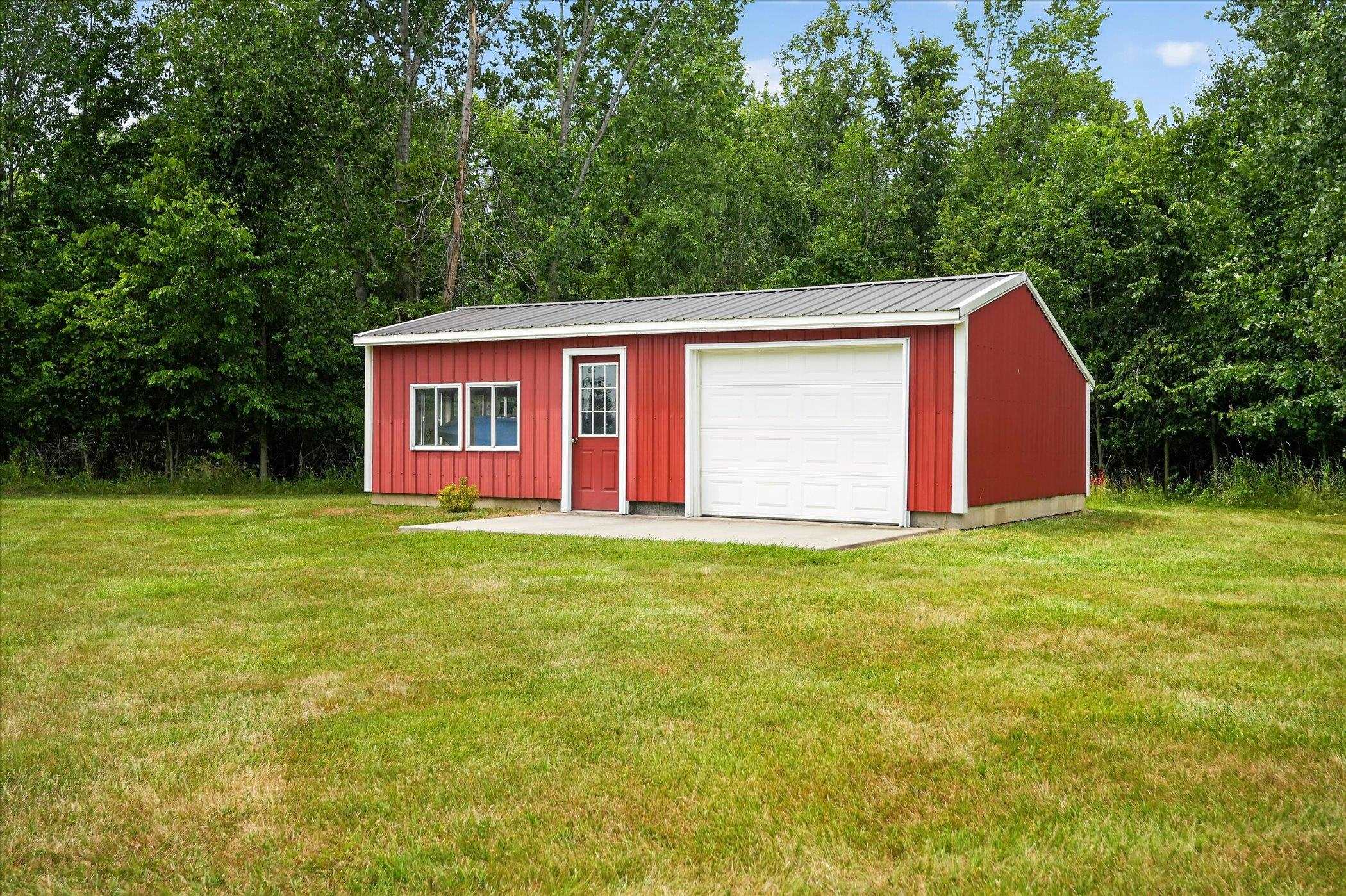 main property photo 44