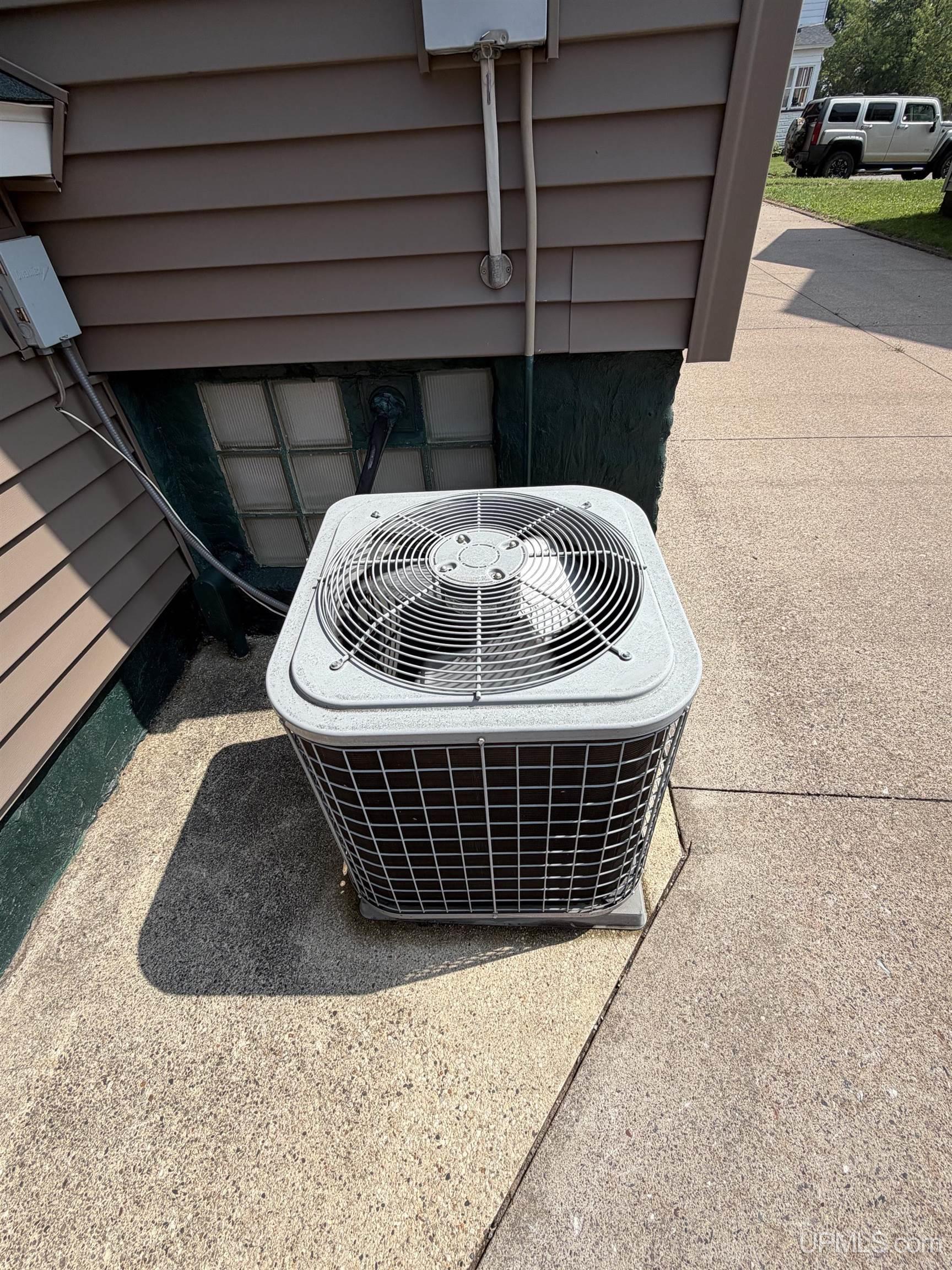 main property photo 41