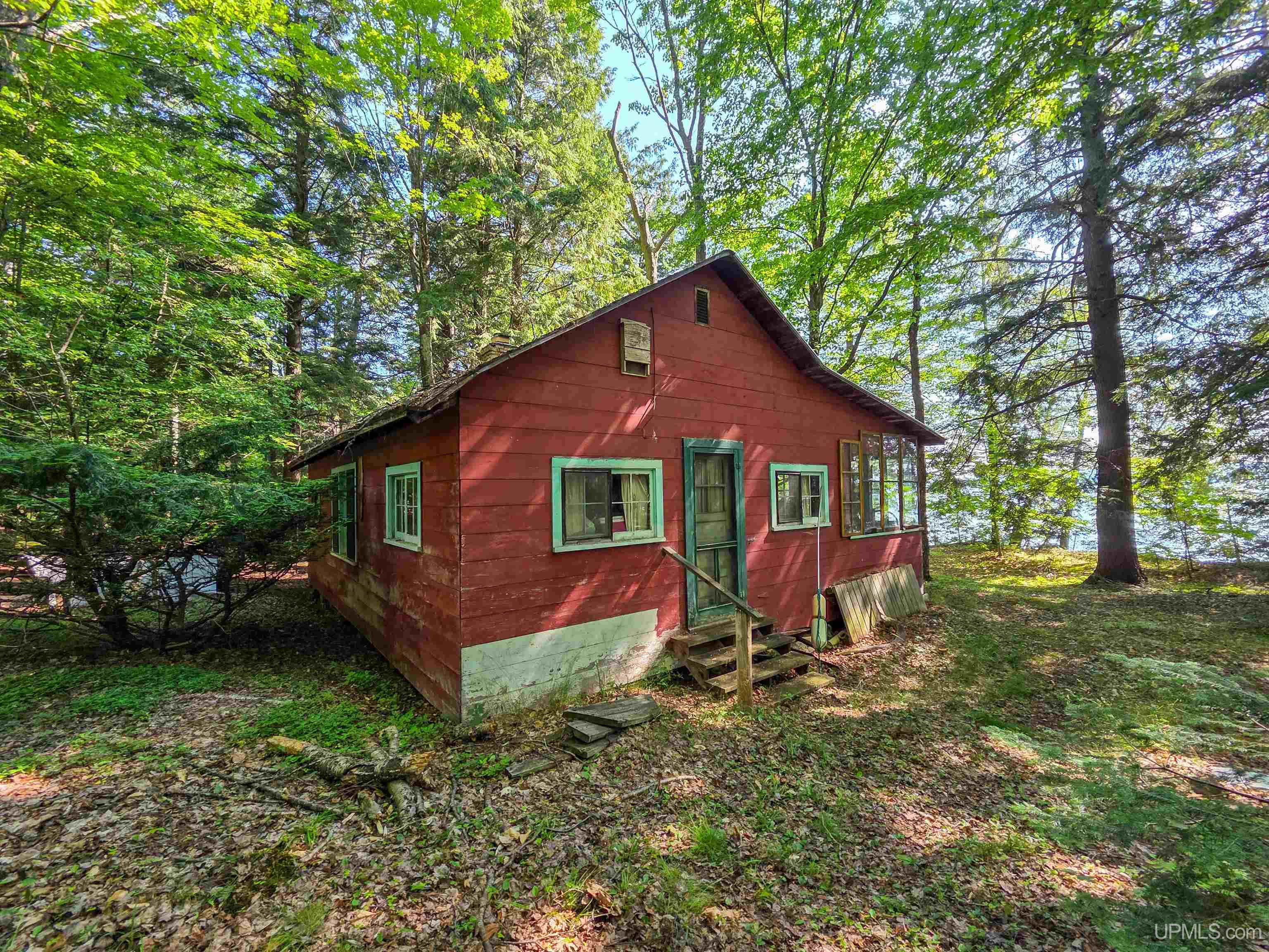 main property photo 23