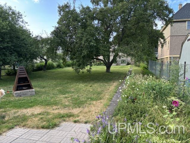 main property photo 45