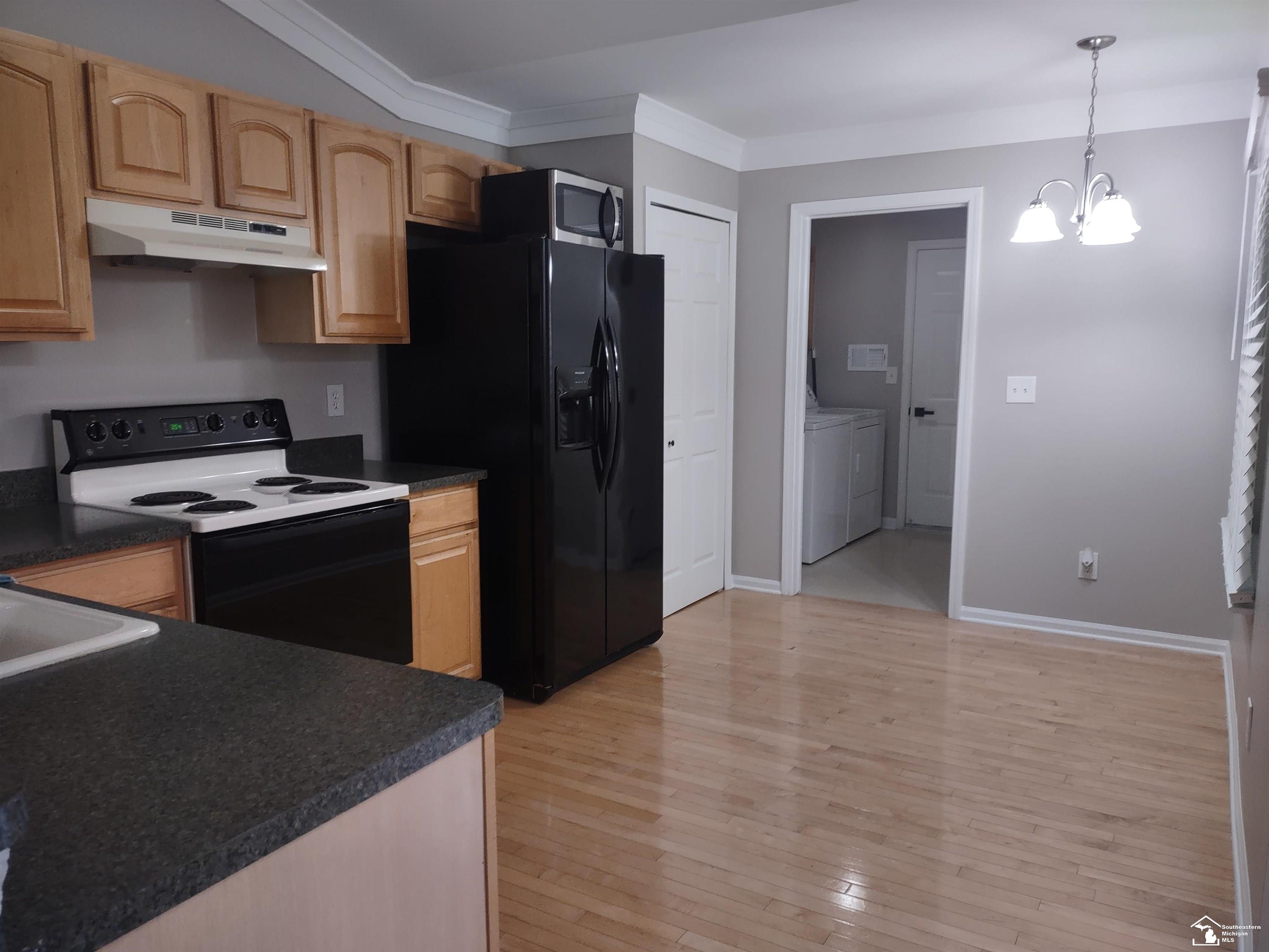 property viewer photo 2
