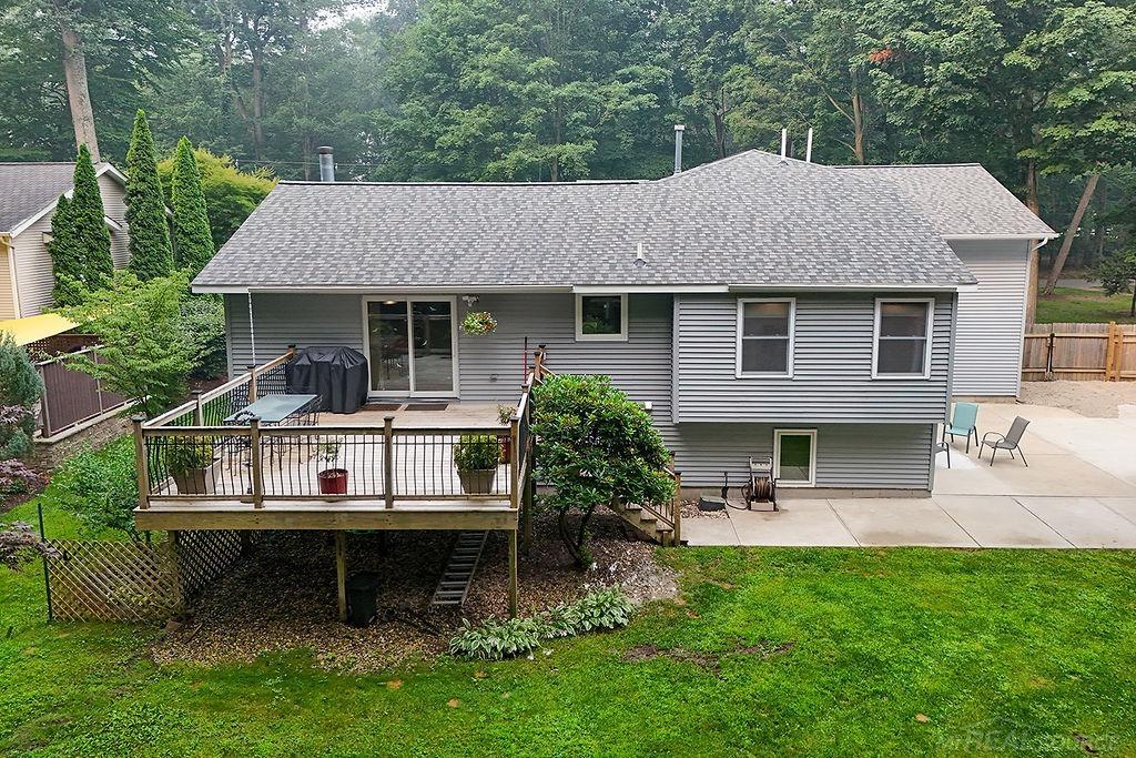 main property photo 37