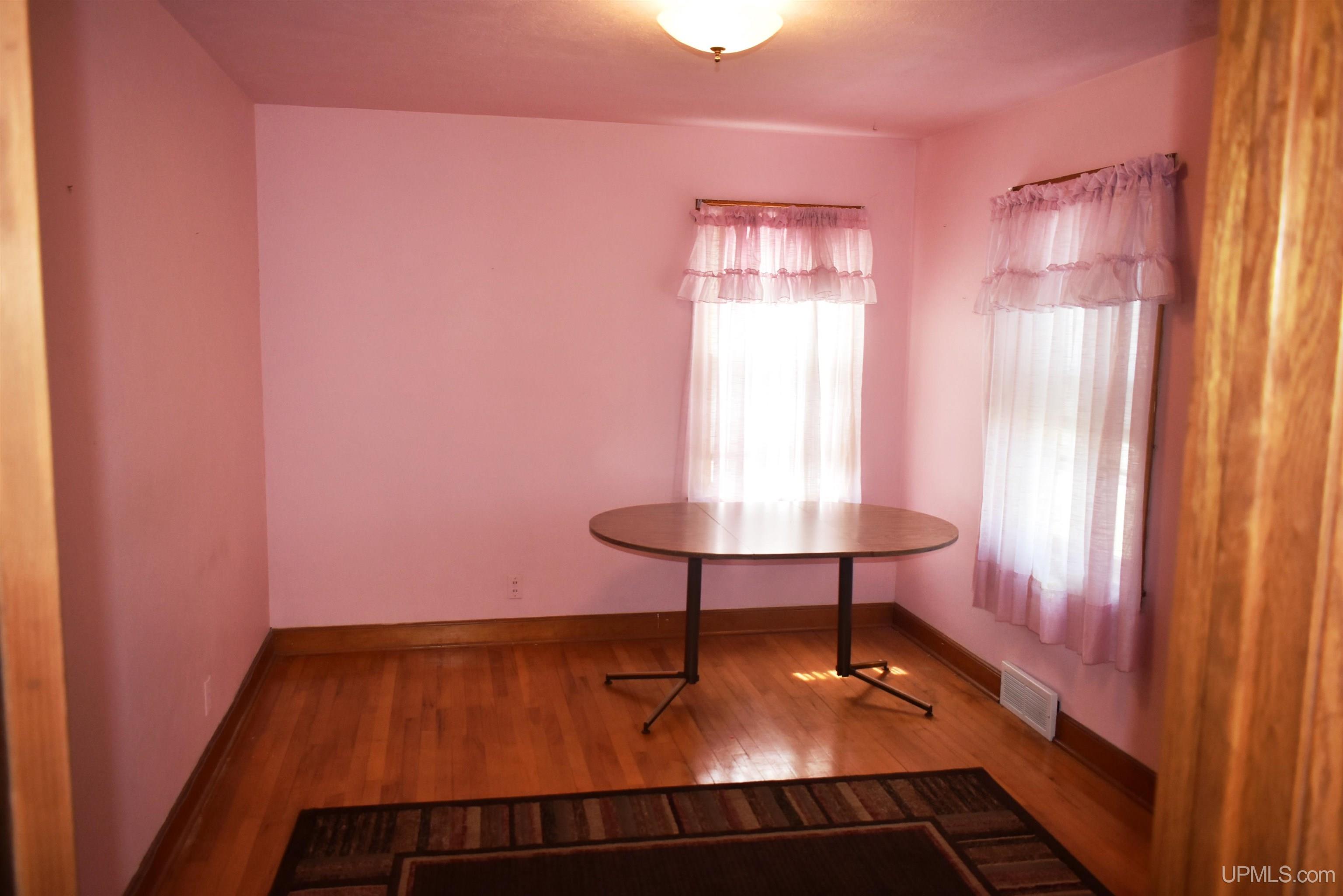 property viewer photo 13
