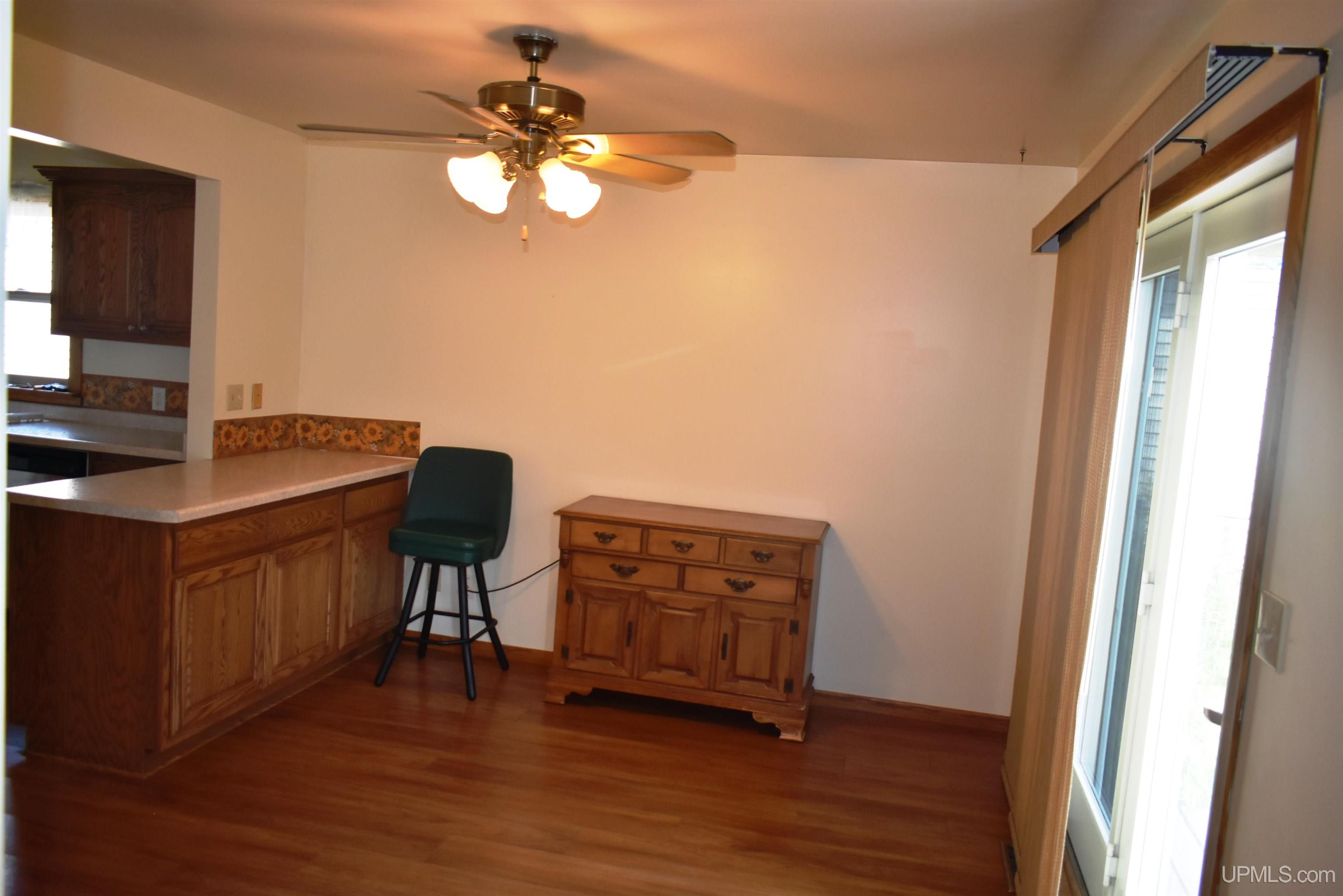 property viewer photo 19