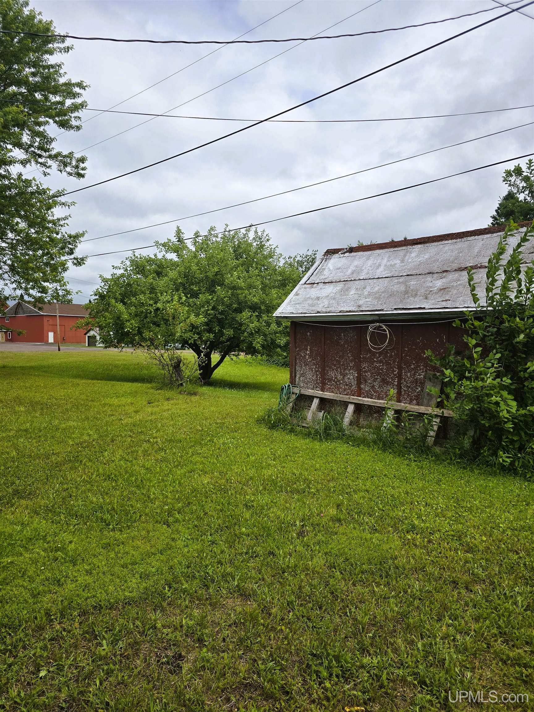 main property photo 24