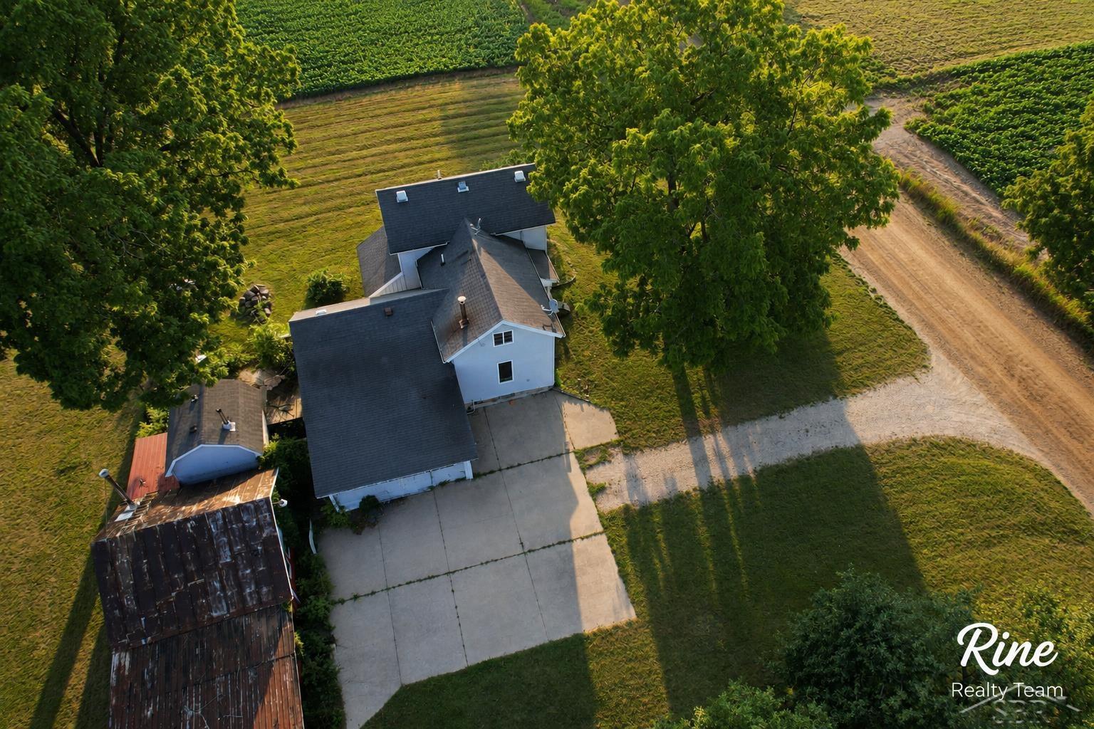 main property photo 38