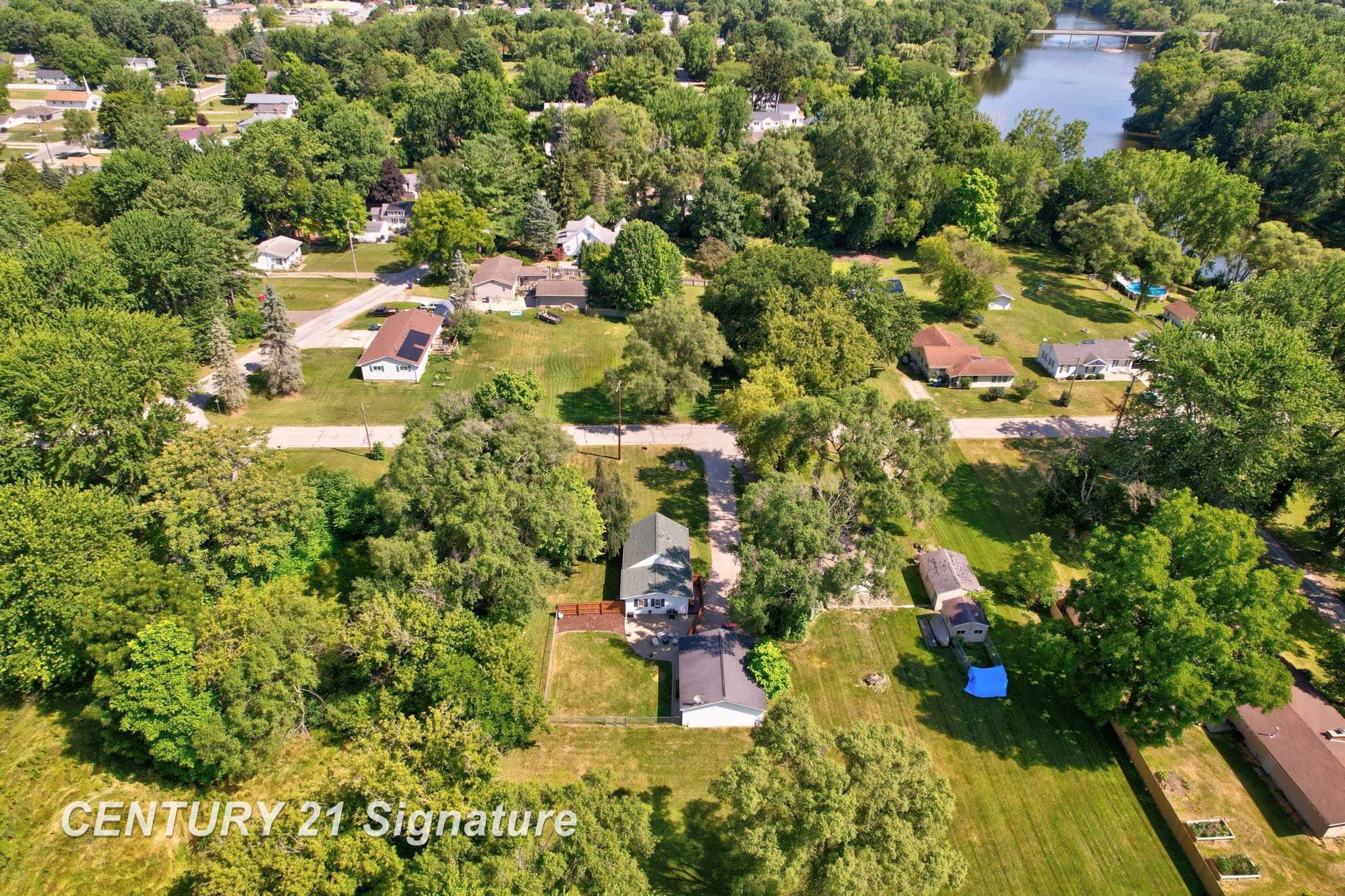 main property photo 42
