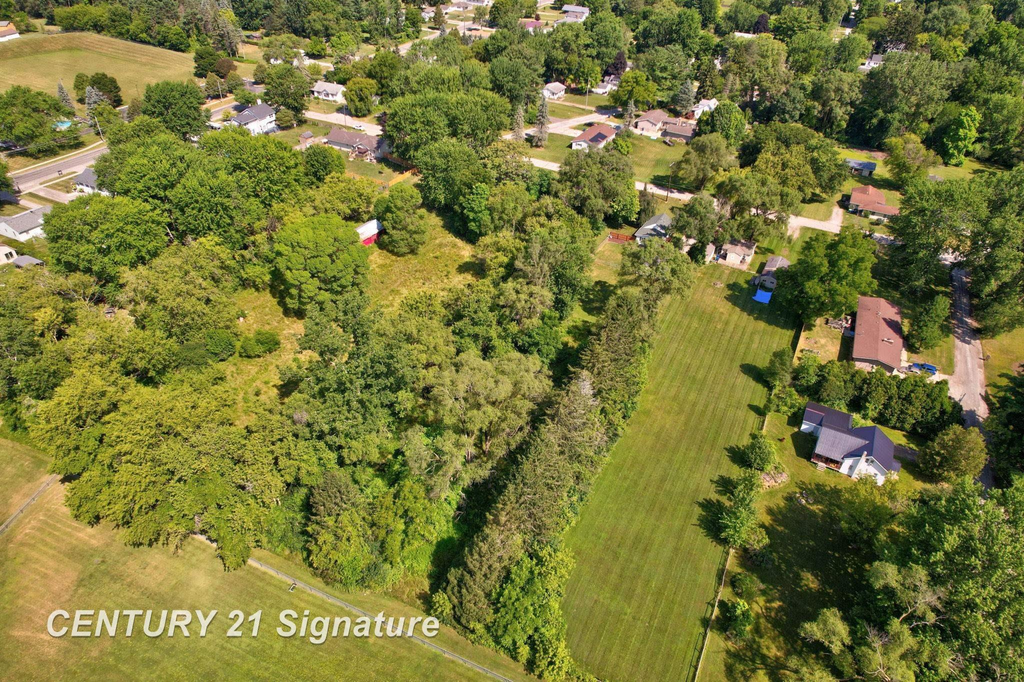 main property photo 45