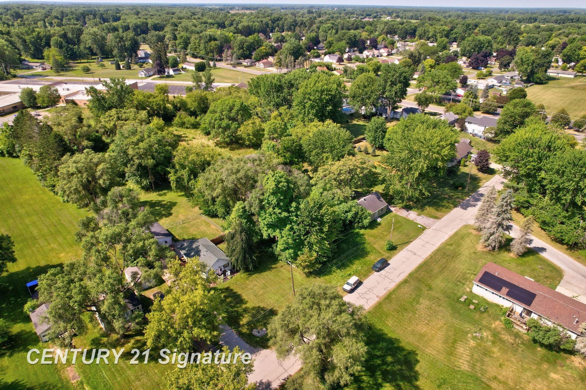 main property photo 51