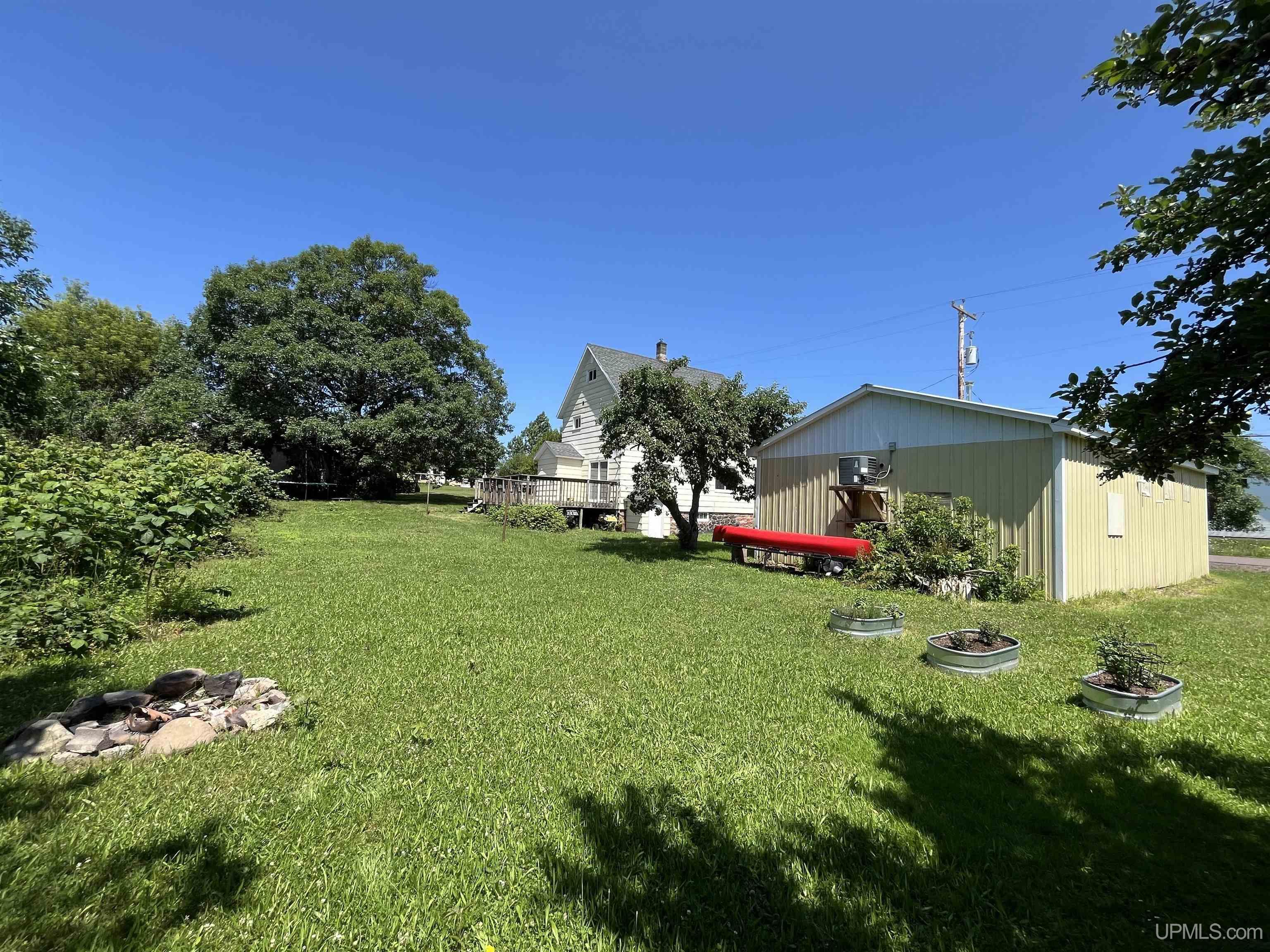 main property photo 41