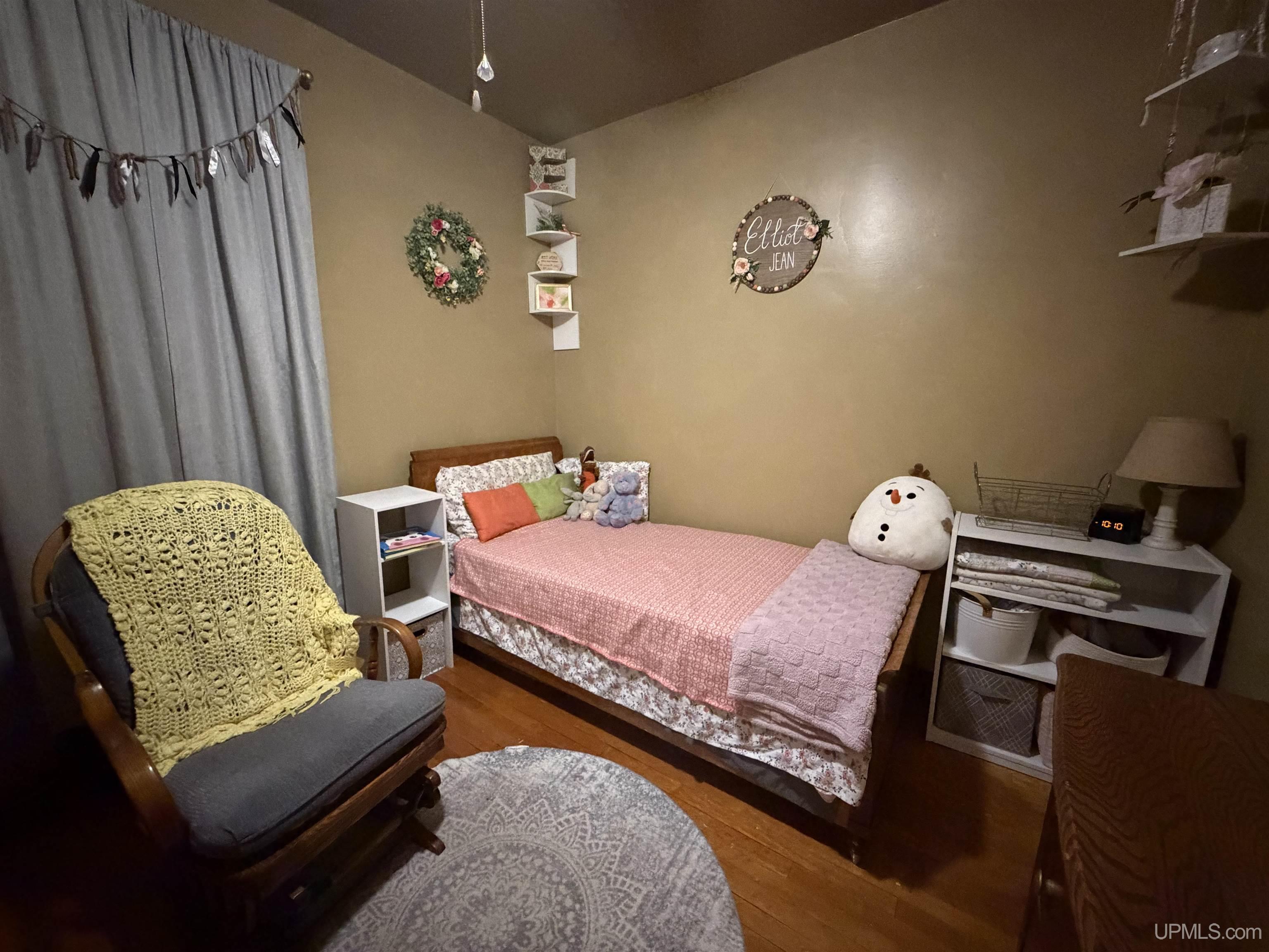 main property photo 9