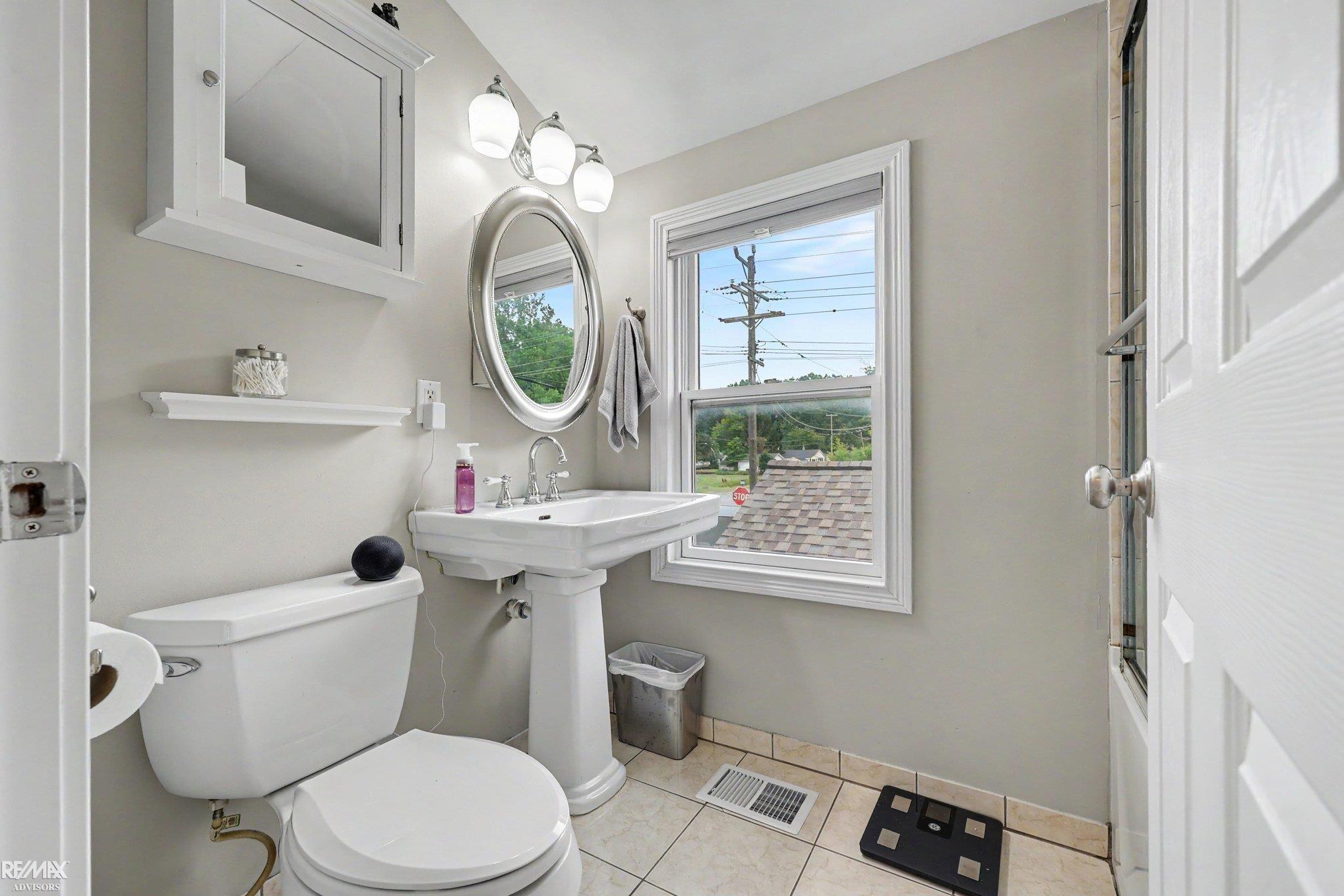 property viewer photo 16