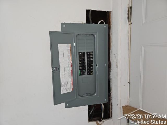 main property photo 9