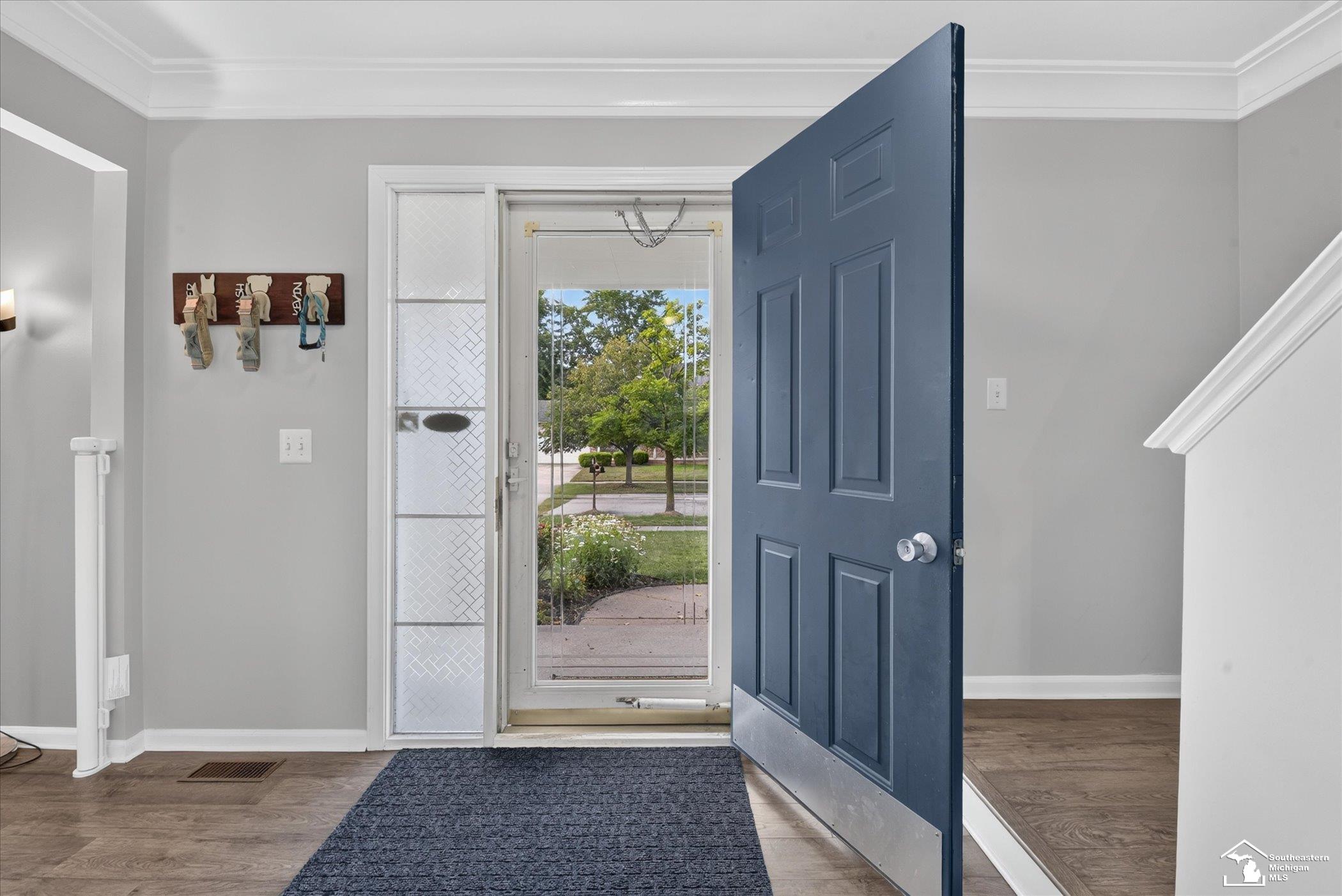 property viewer photo 1
