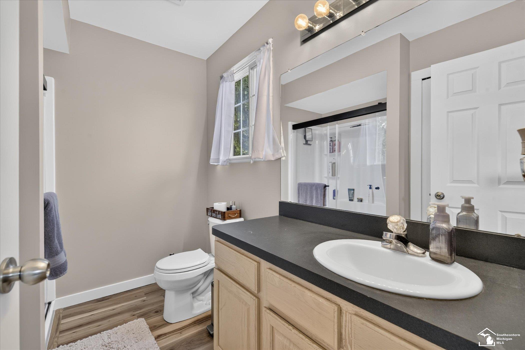 property viewer photo 22