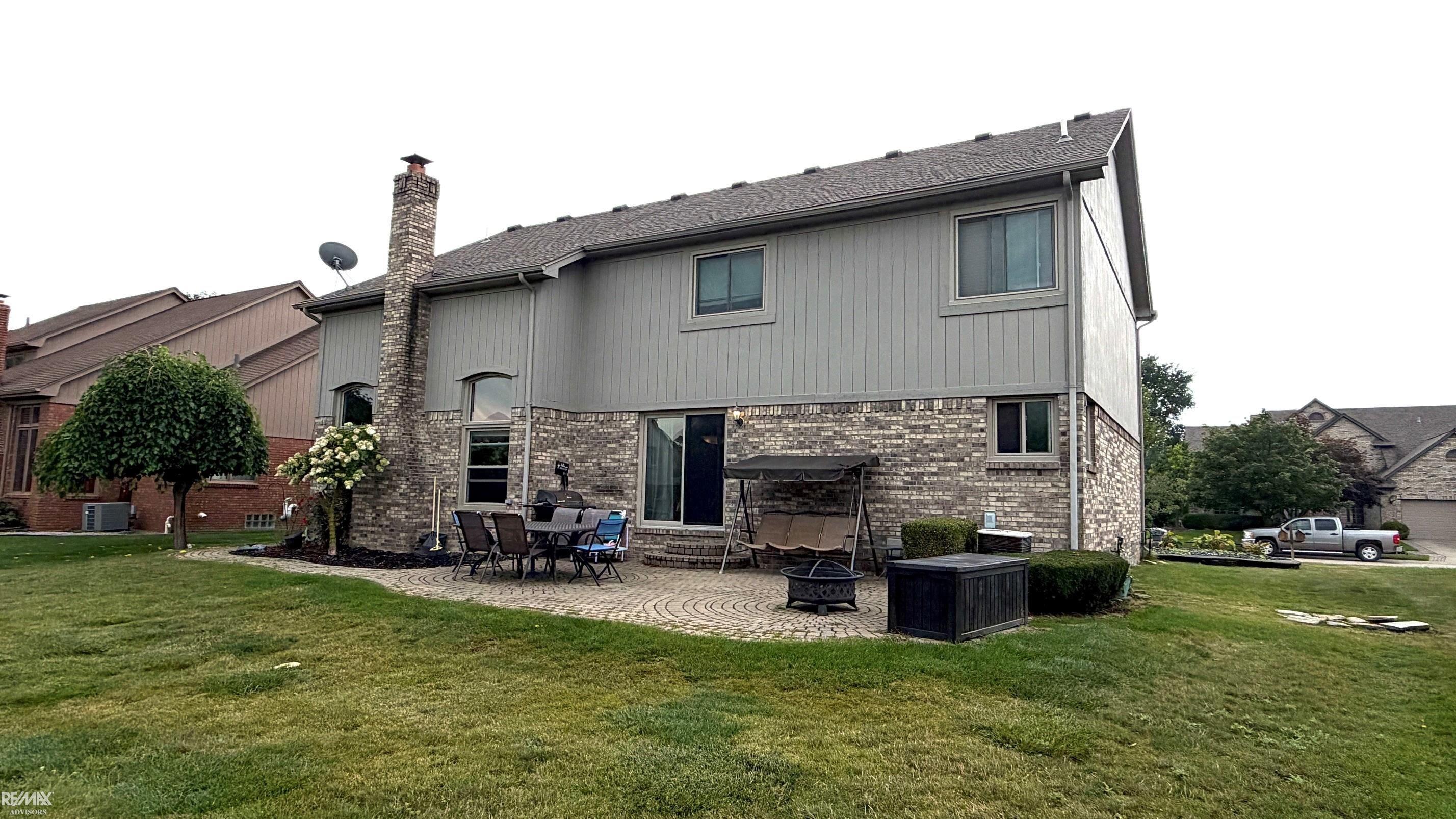 main property photo 23