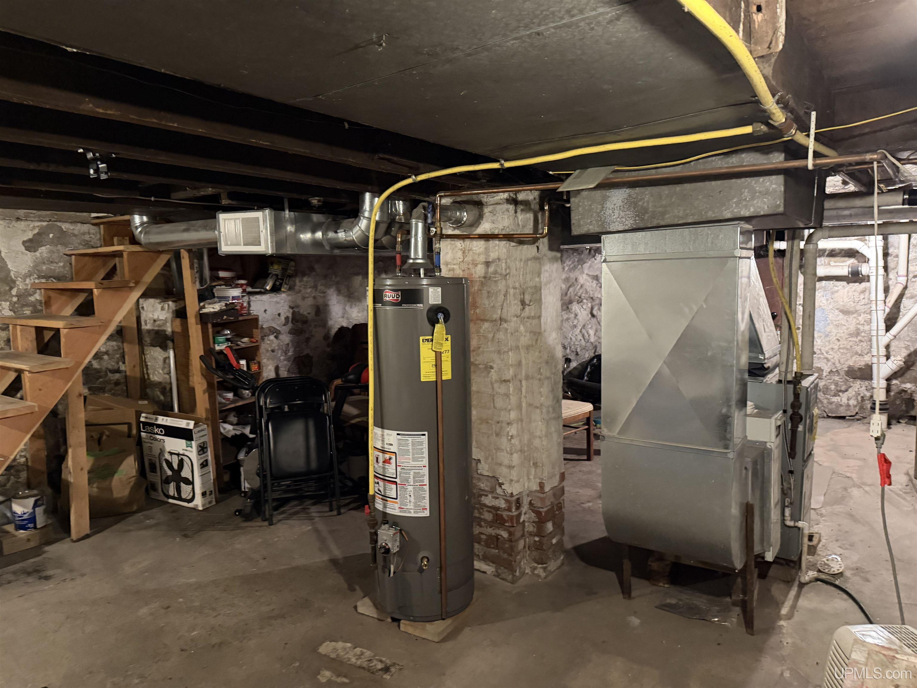 main property photo 36