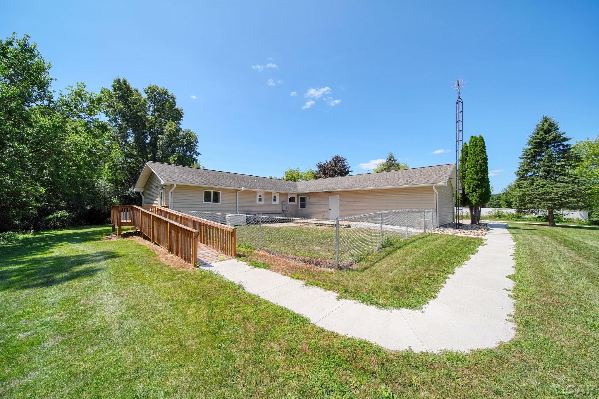 main property photo 50