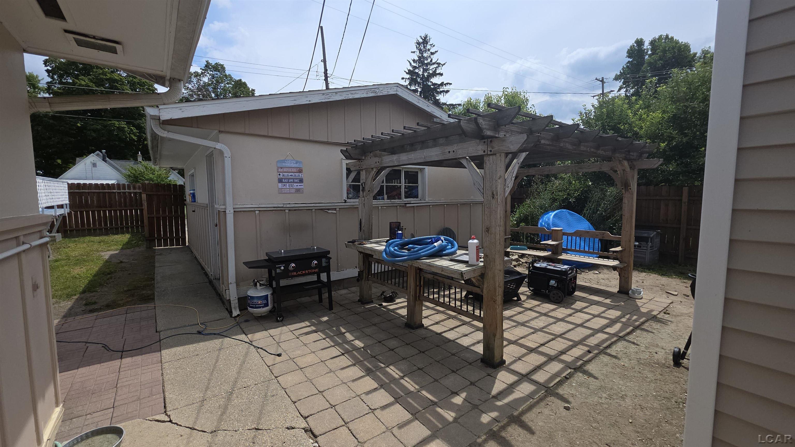 main property photo 12