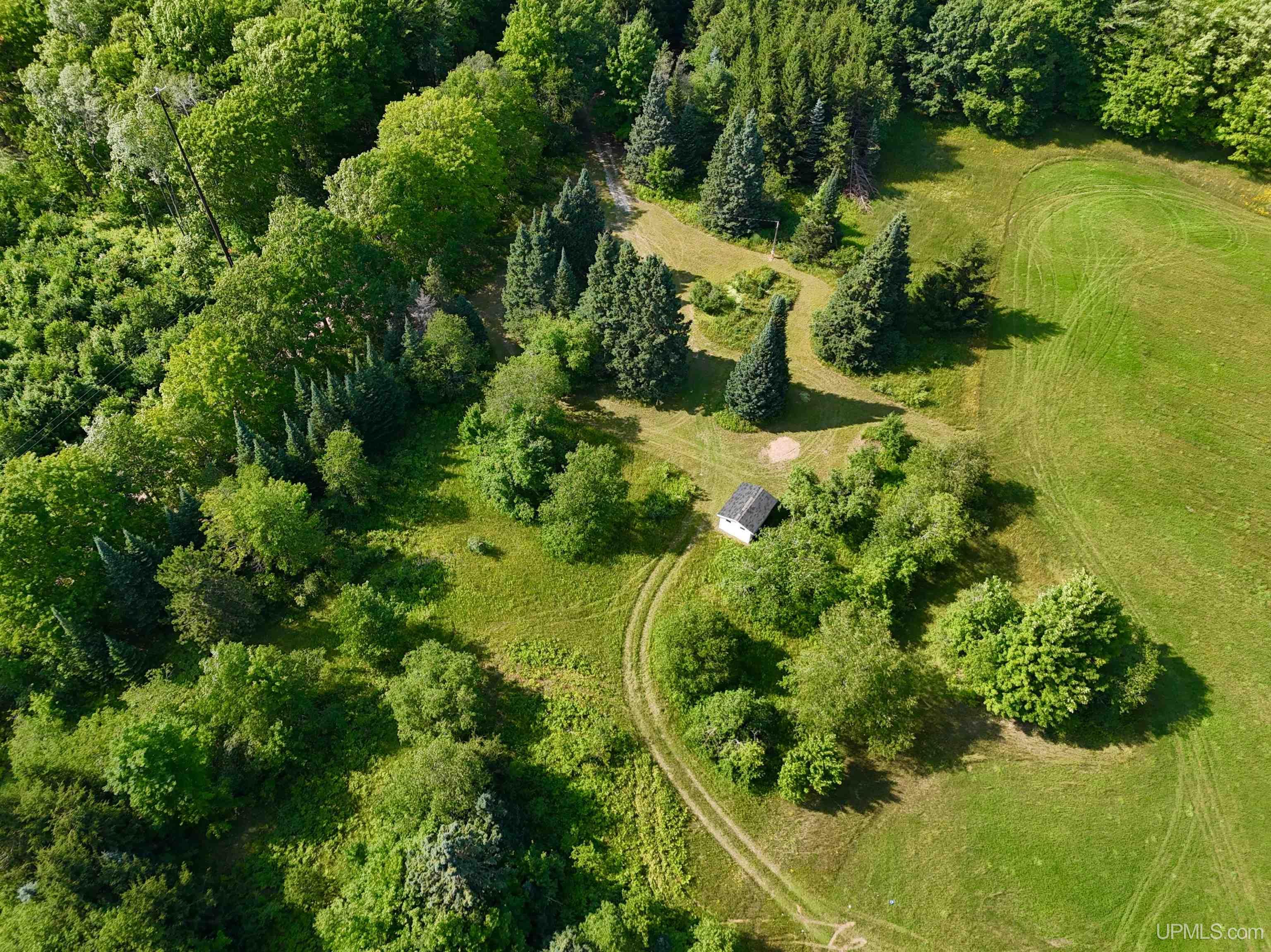 main property photo 19