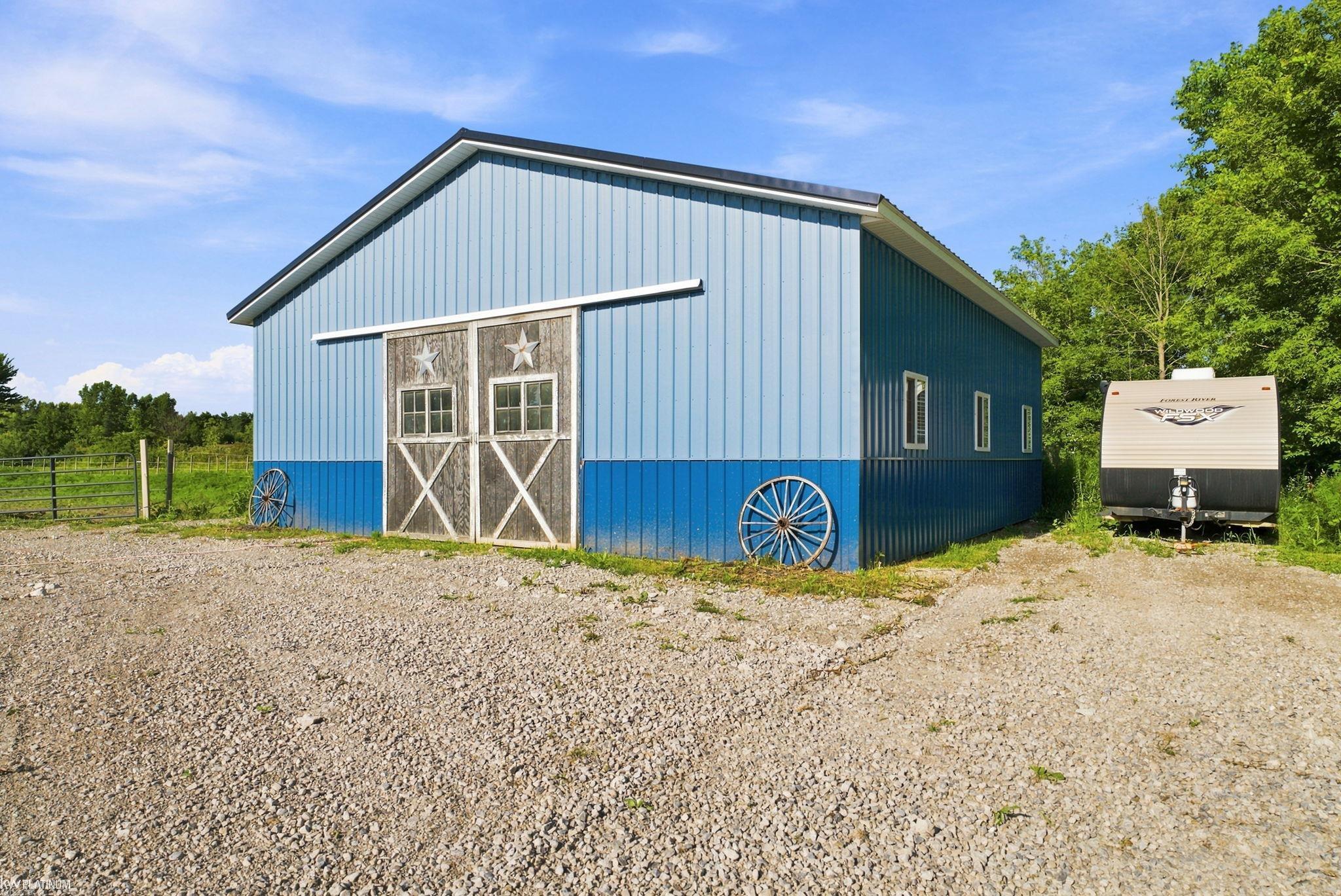 main property photo 25