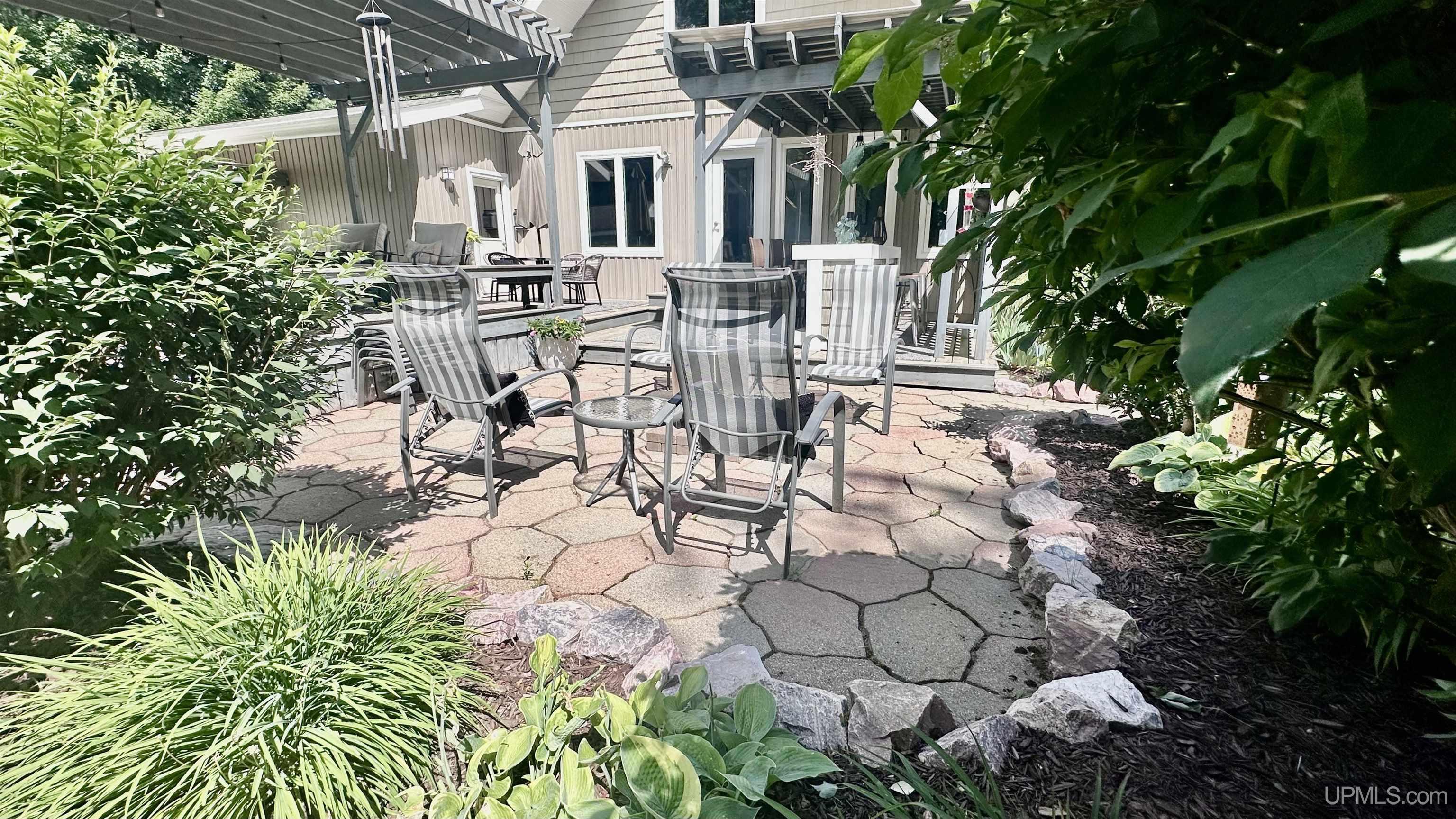 main property photo 50