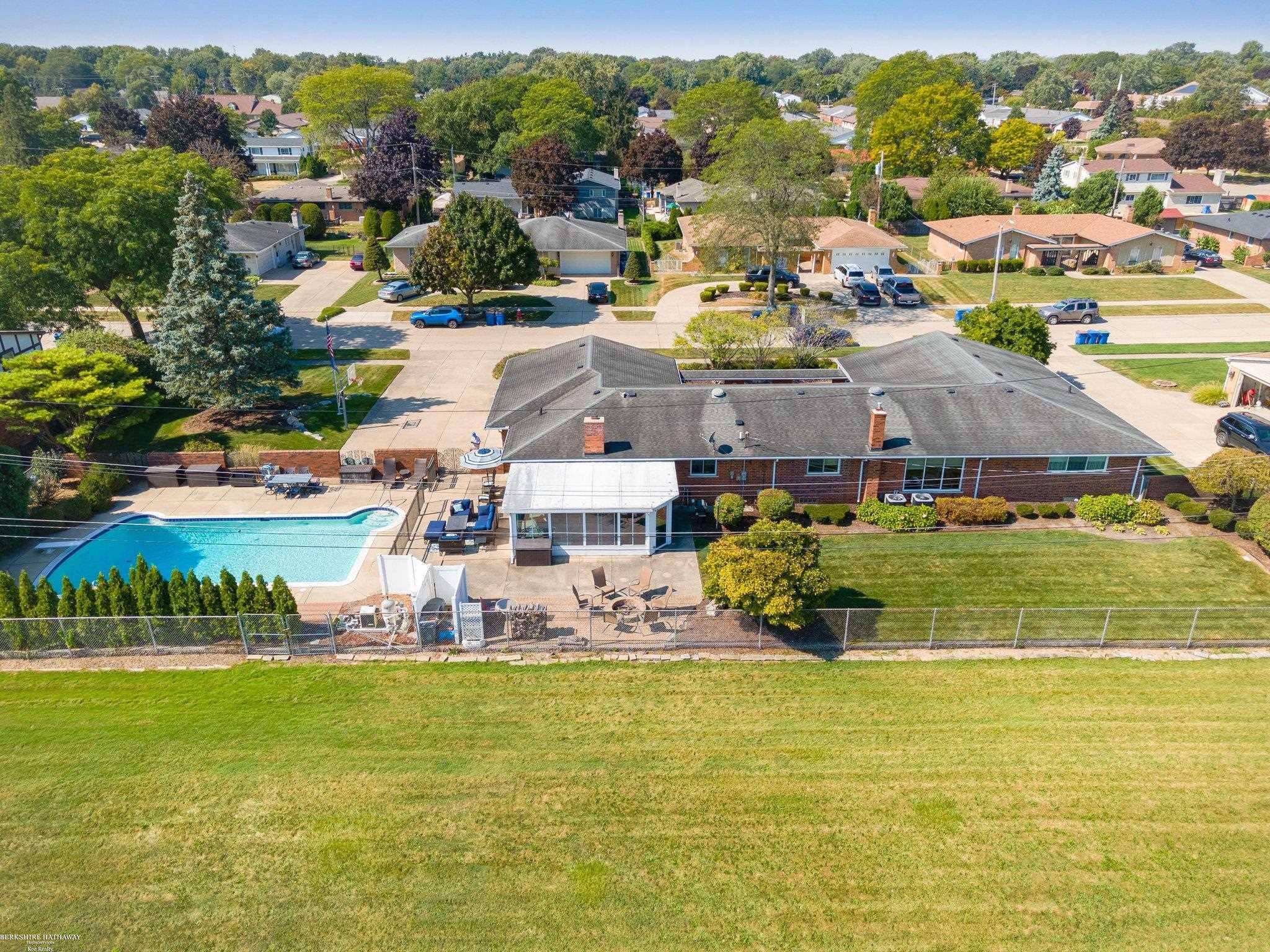 main property photo 82