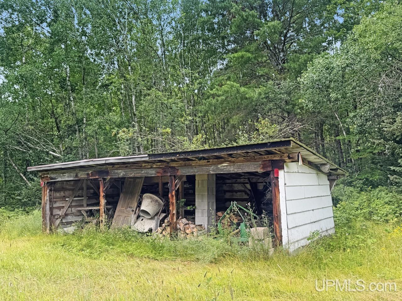 main property photo 15