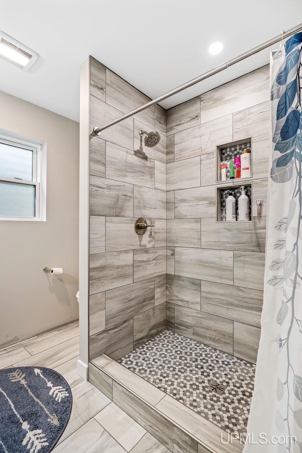 property viewer photo 15