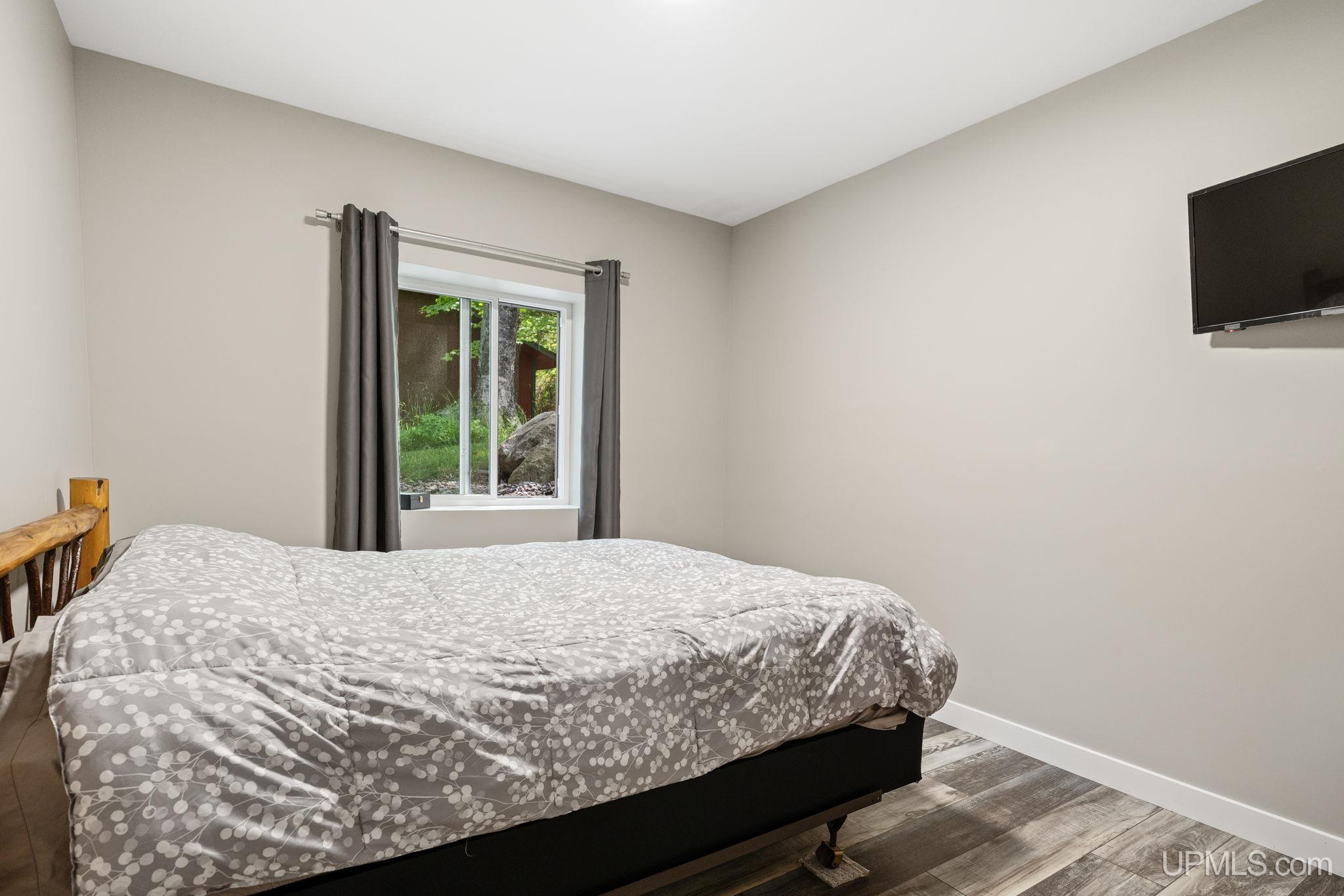 property viewer photo 28