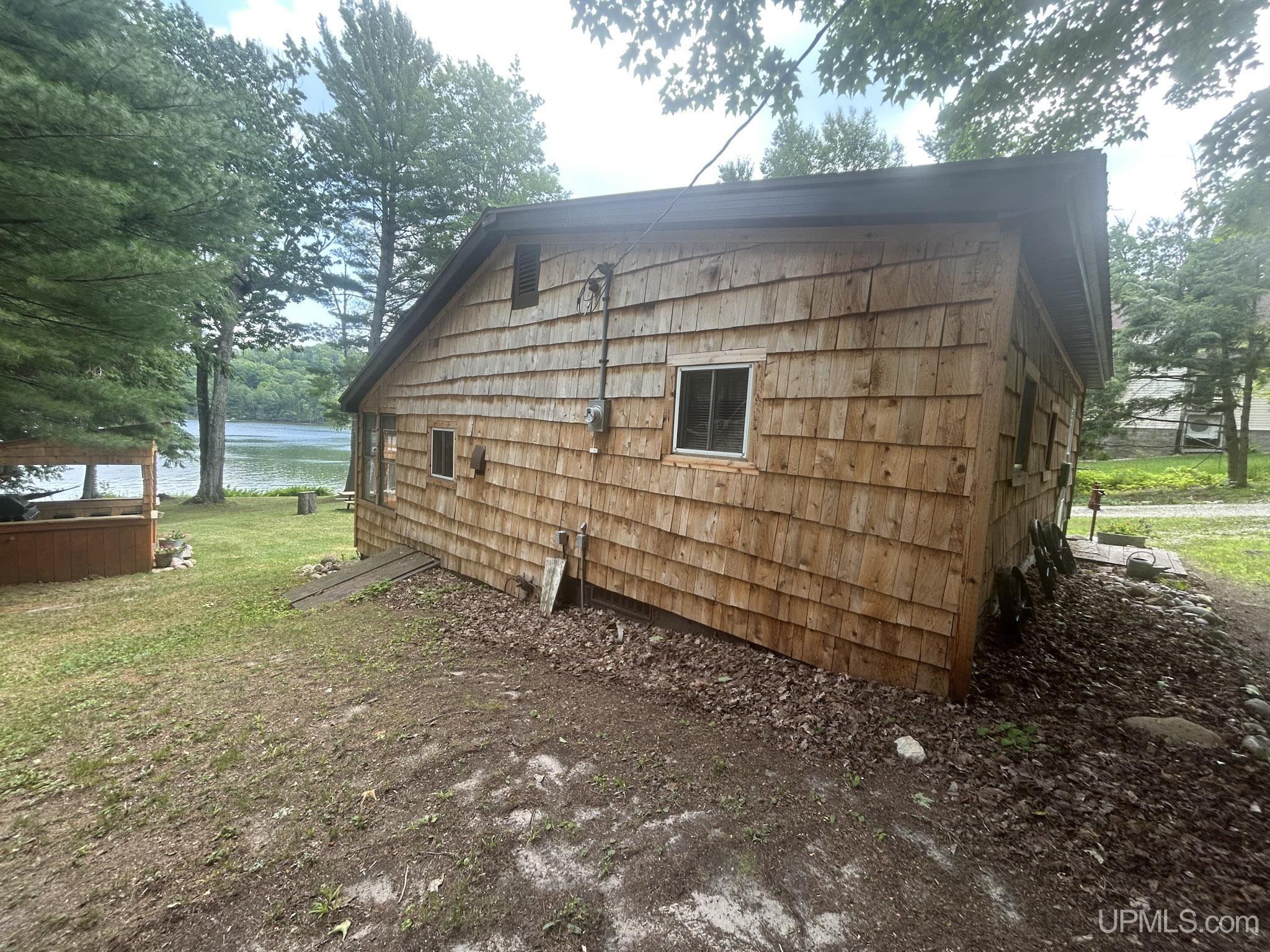 main property photo 18