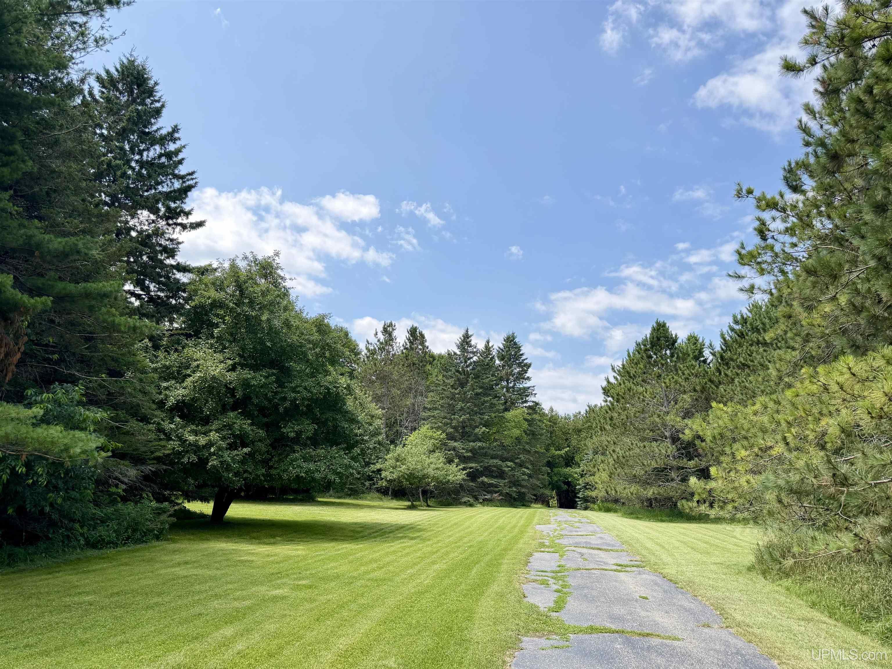 main property photo 8