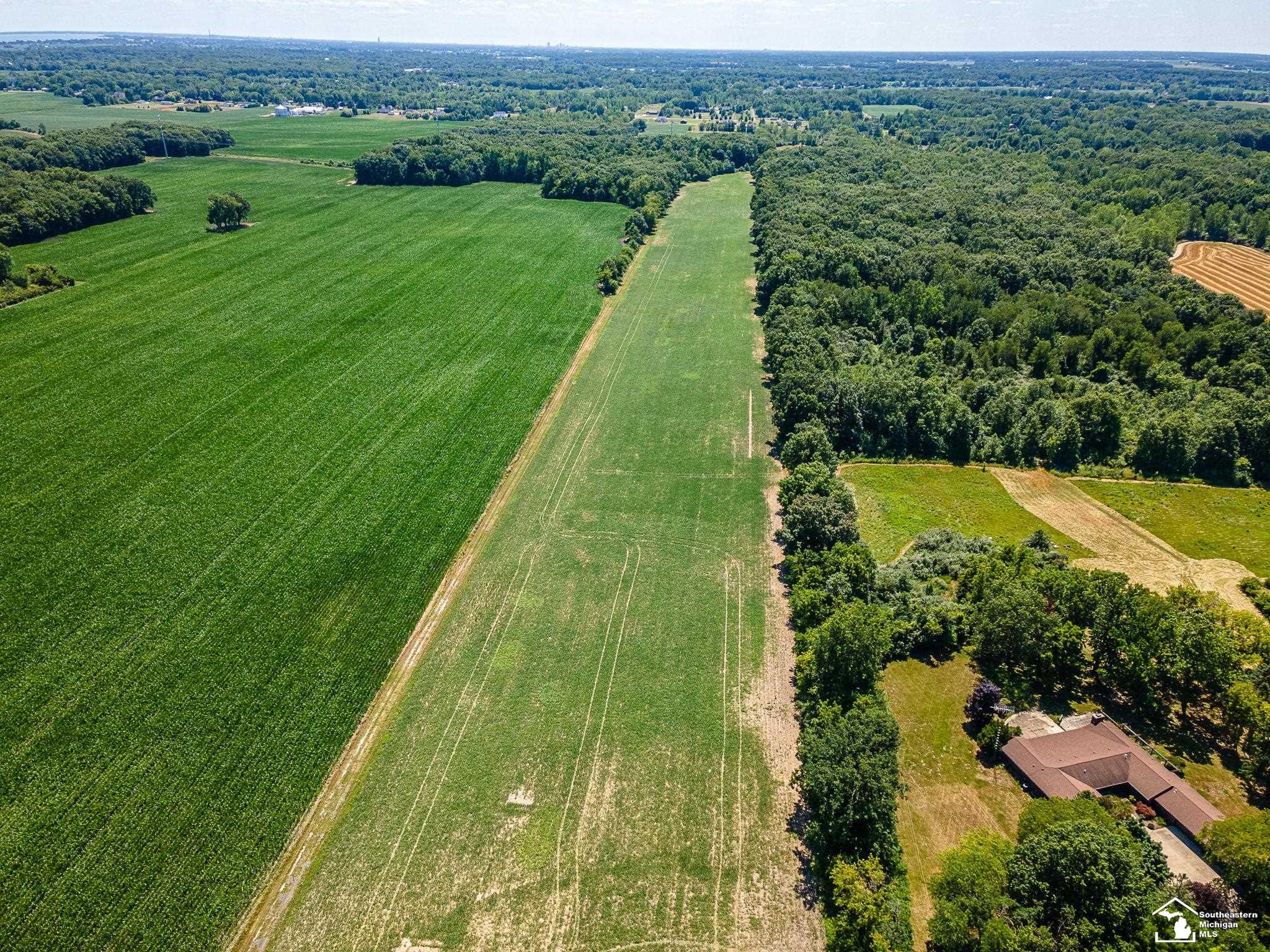main property photo 16