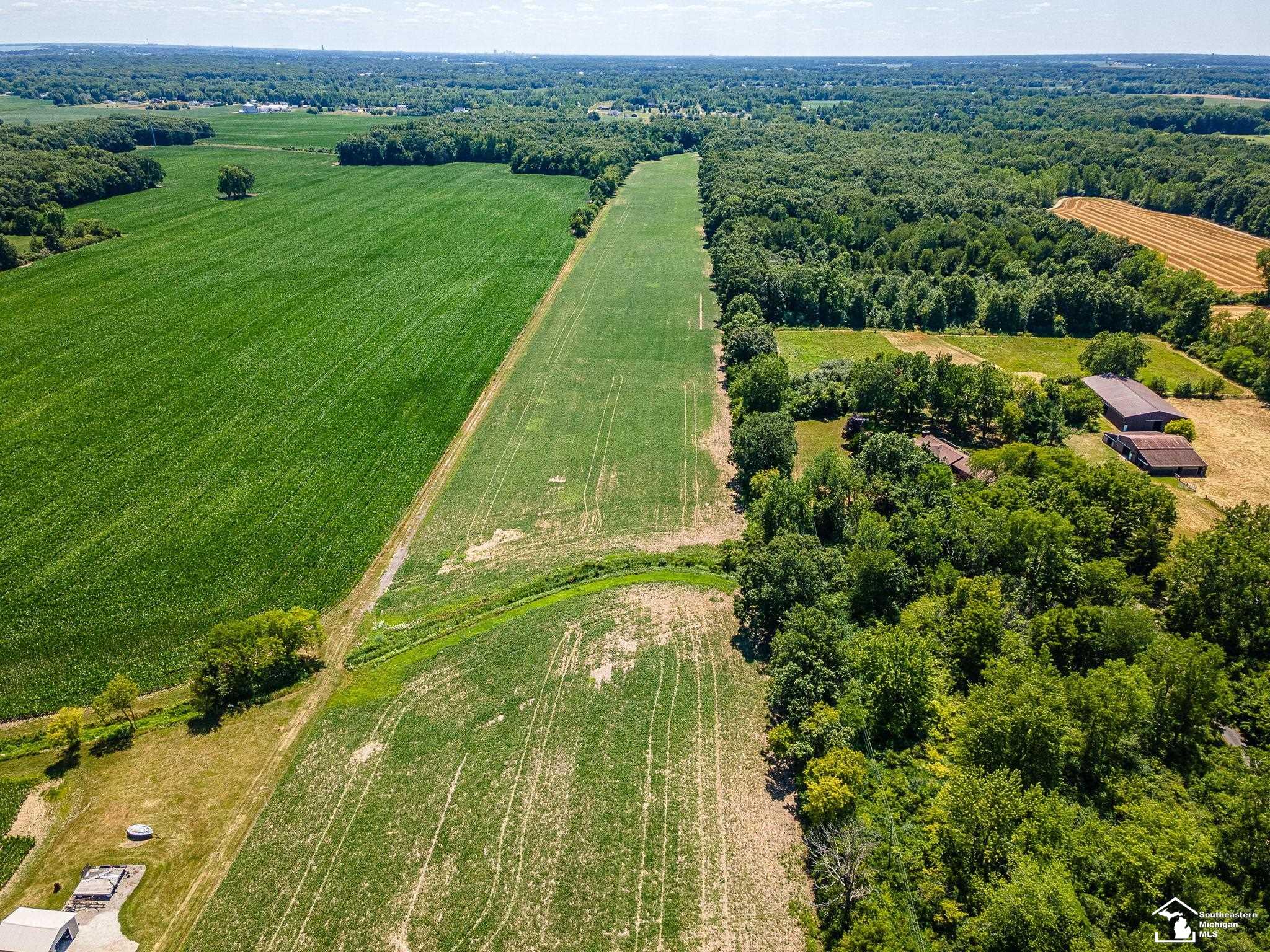 main property photo 19