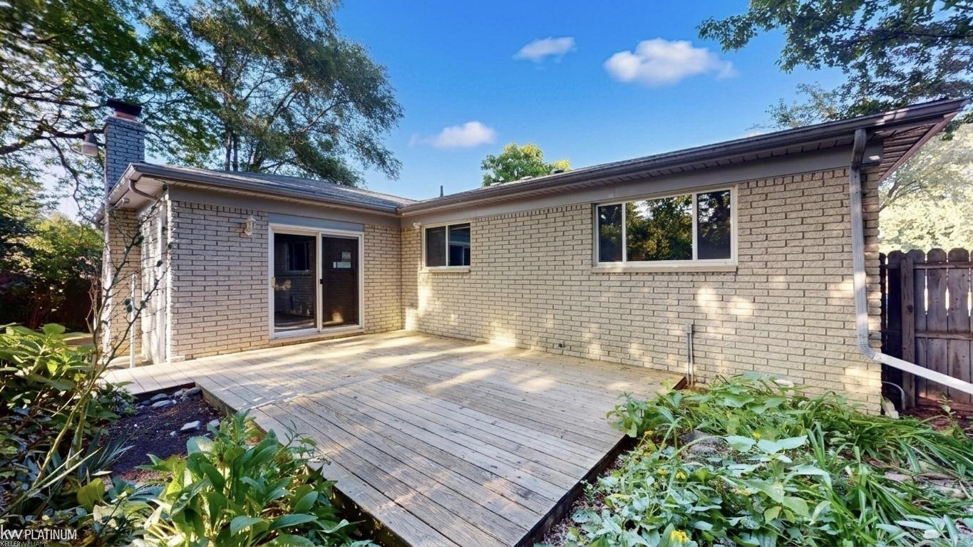 main property photo 34