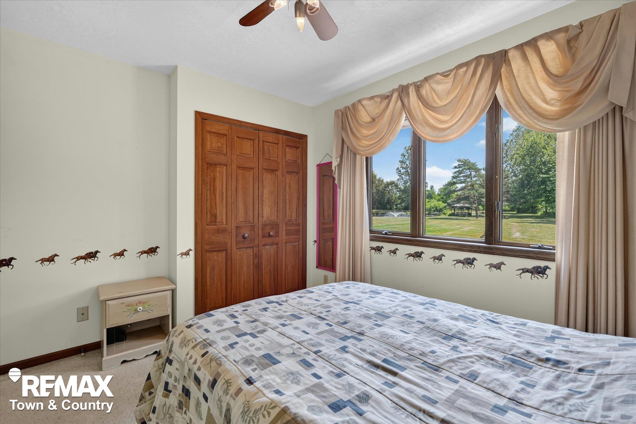 property viewer photo 28