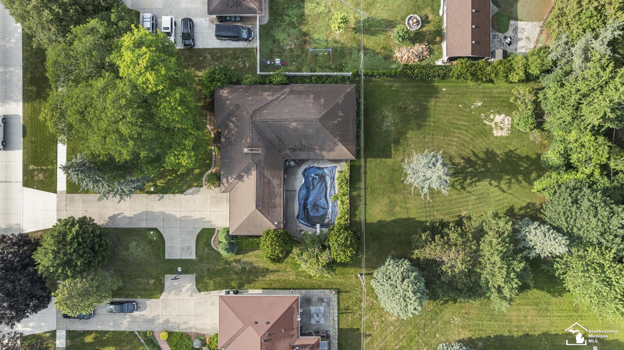 main property photo 39