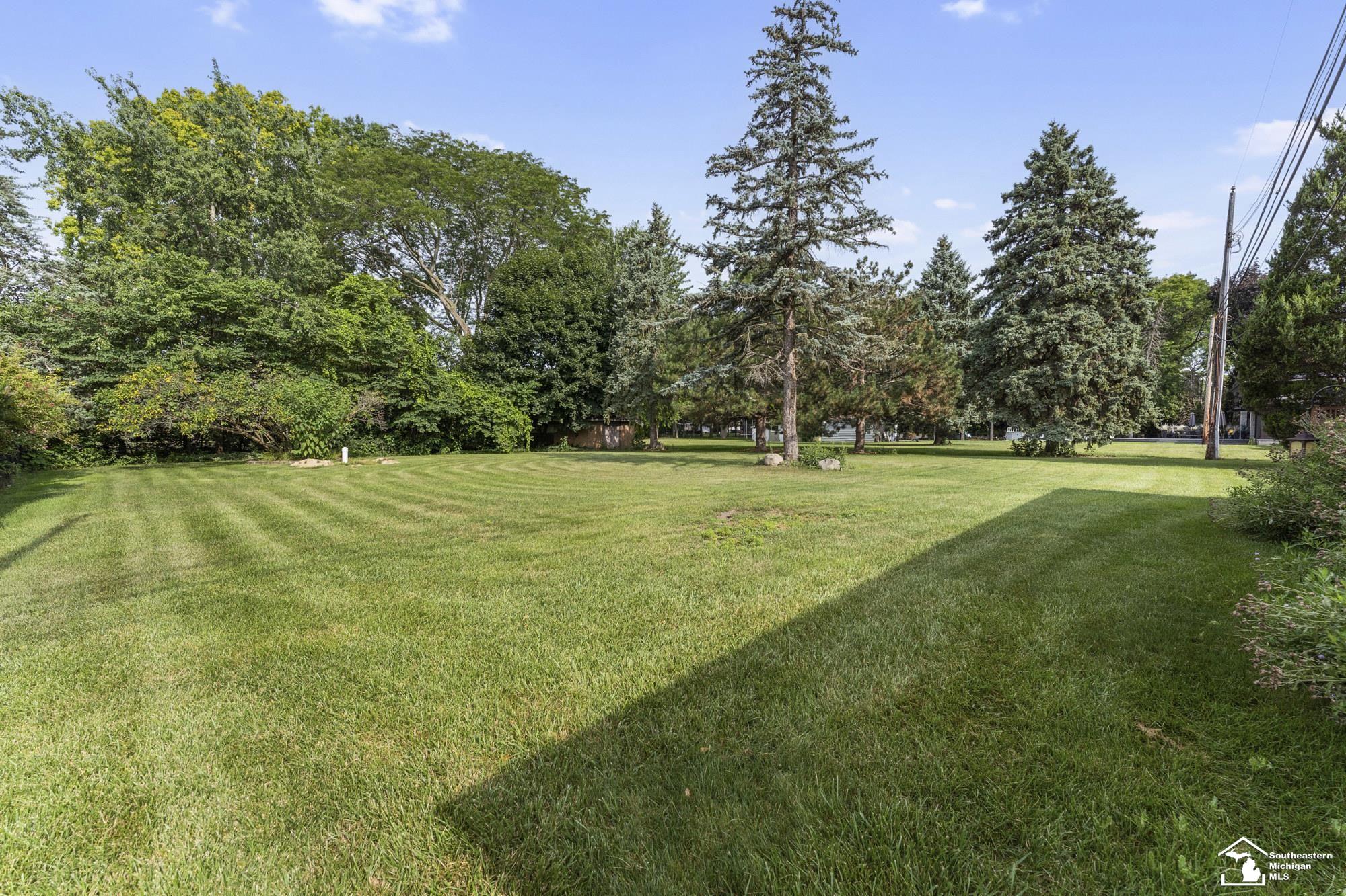 main property photo 40