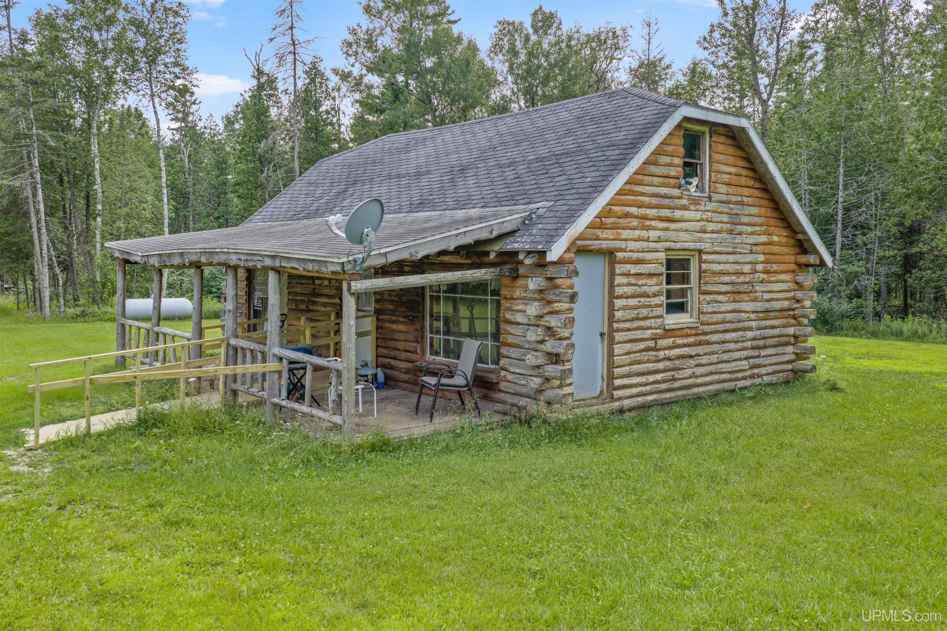 main property photo 13