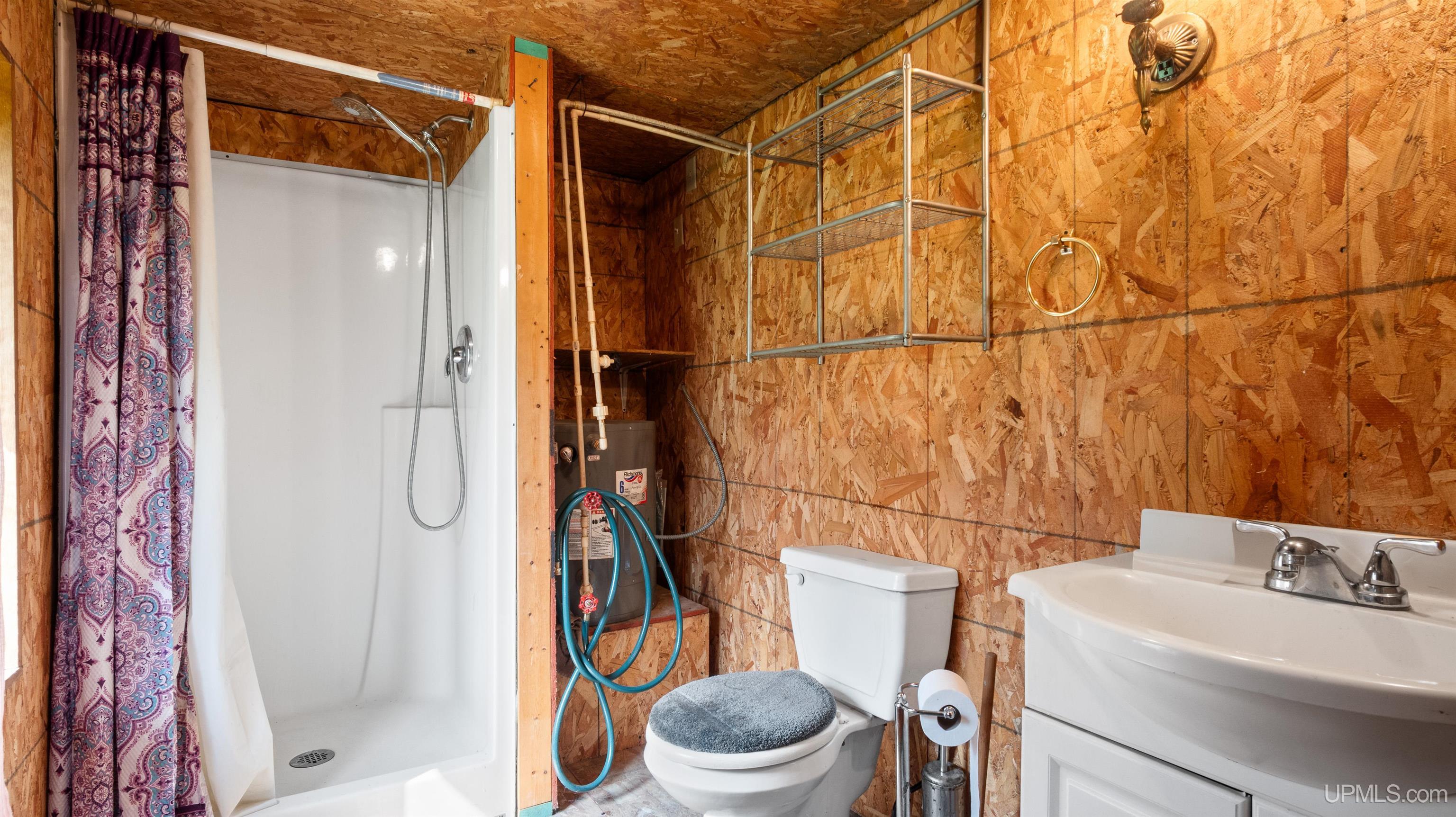 main property photo 19
