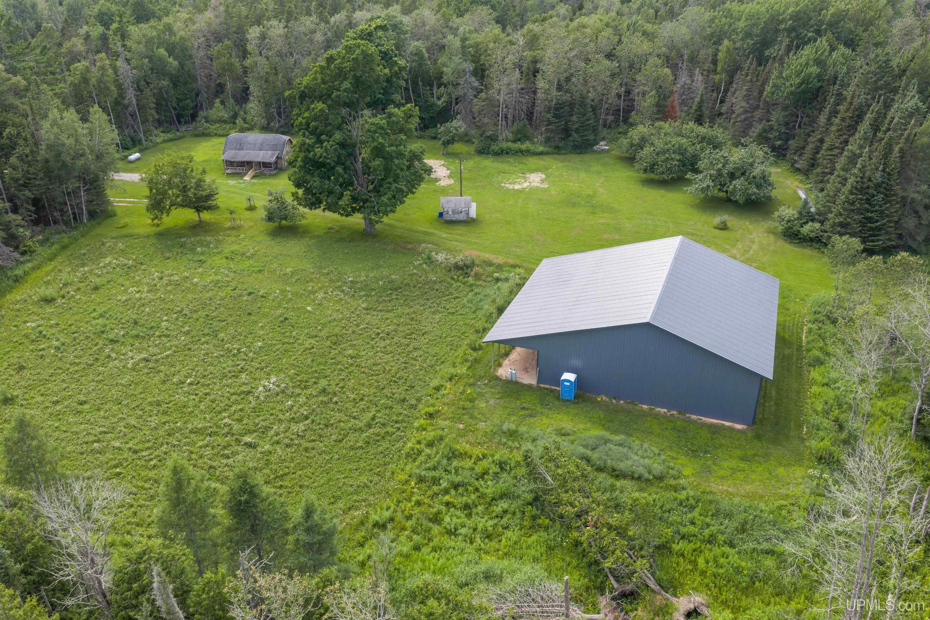 main property photo 5