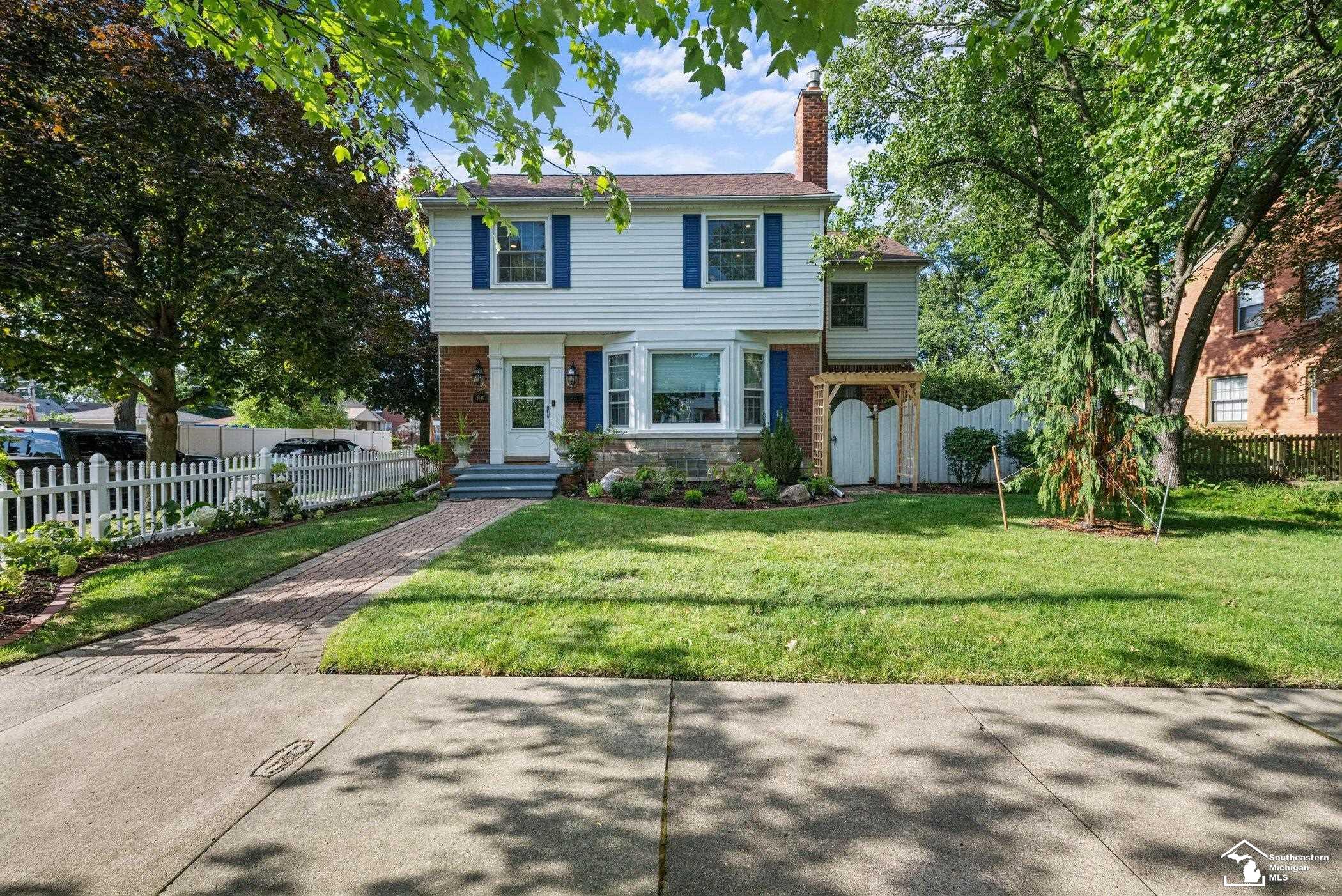 main property photo 2