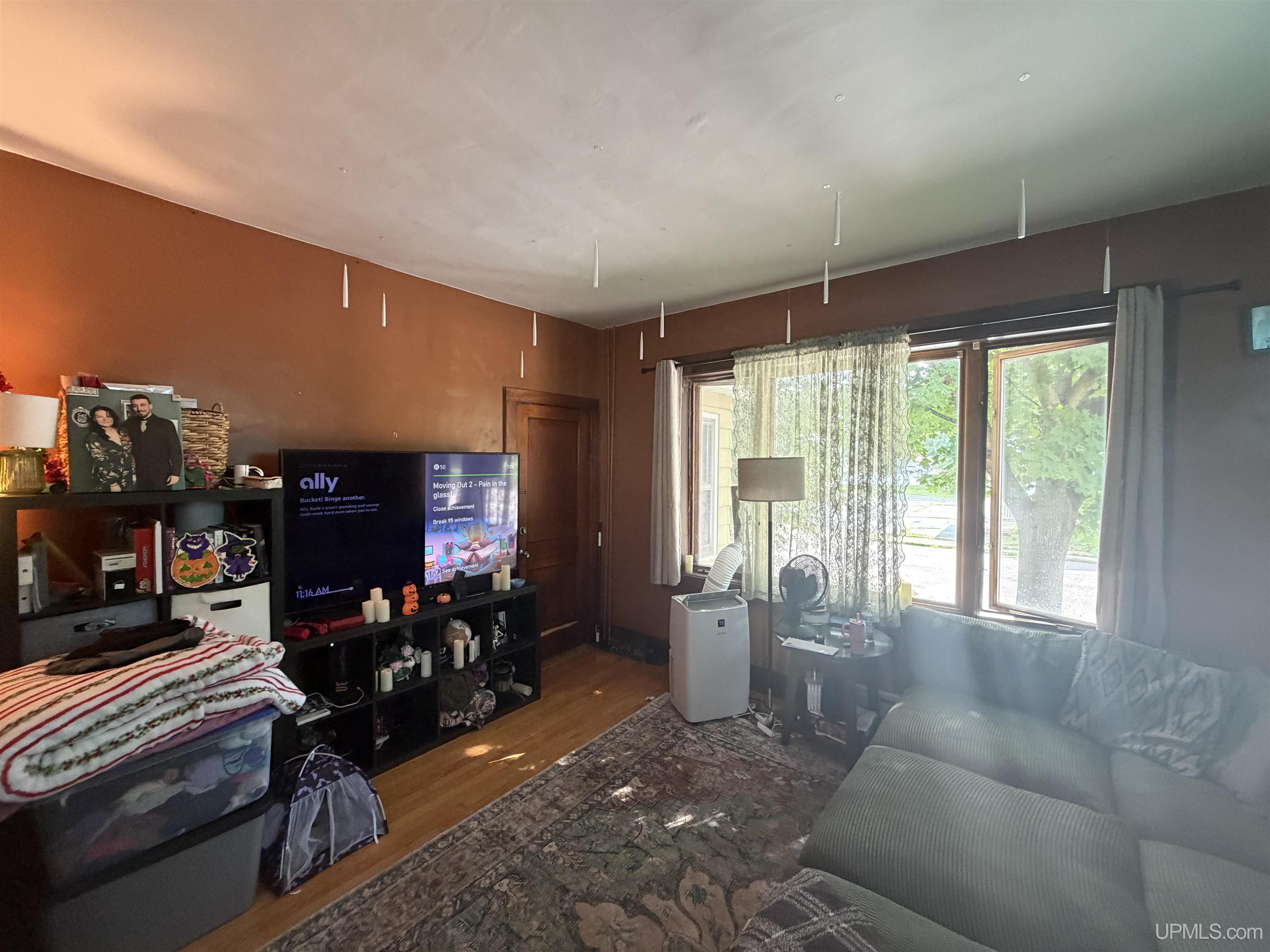 main property photo 16