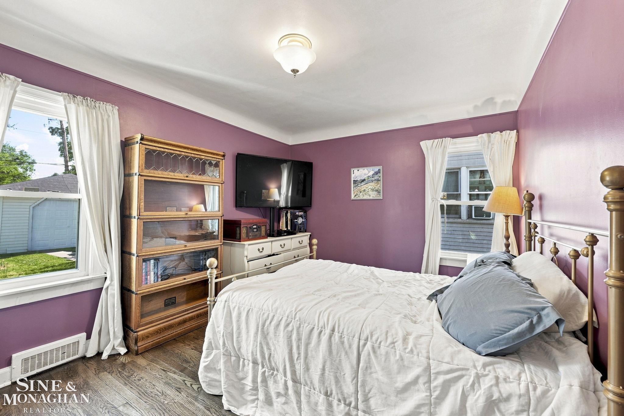 main property photo 13
