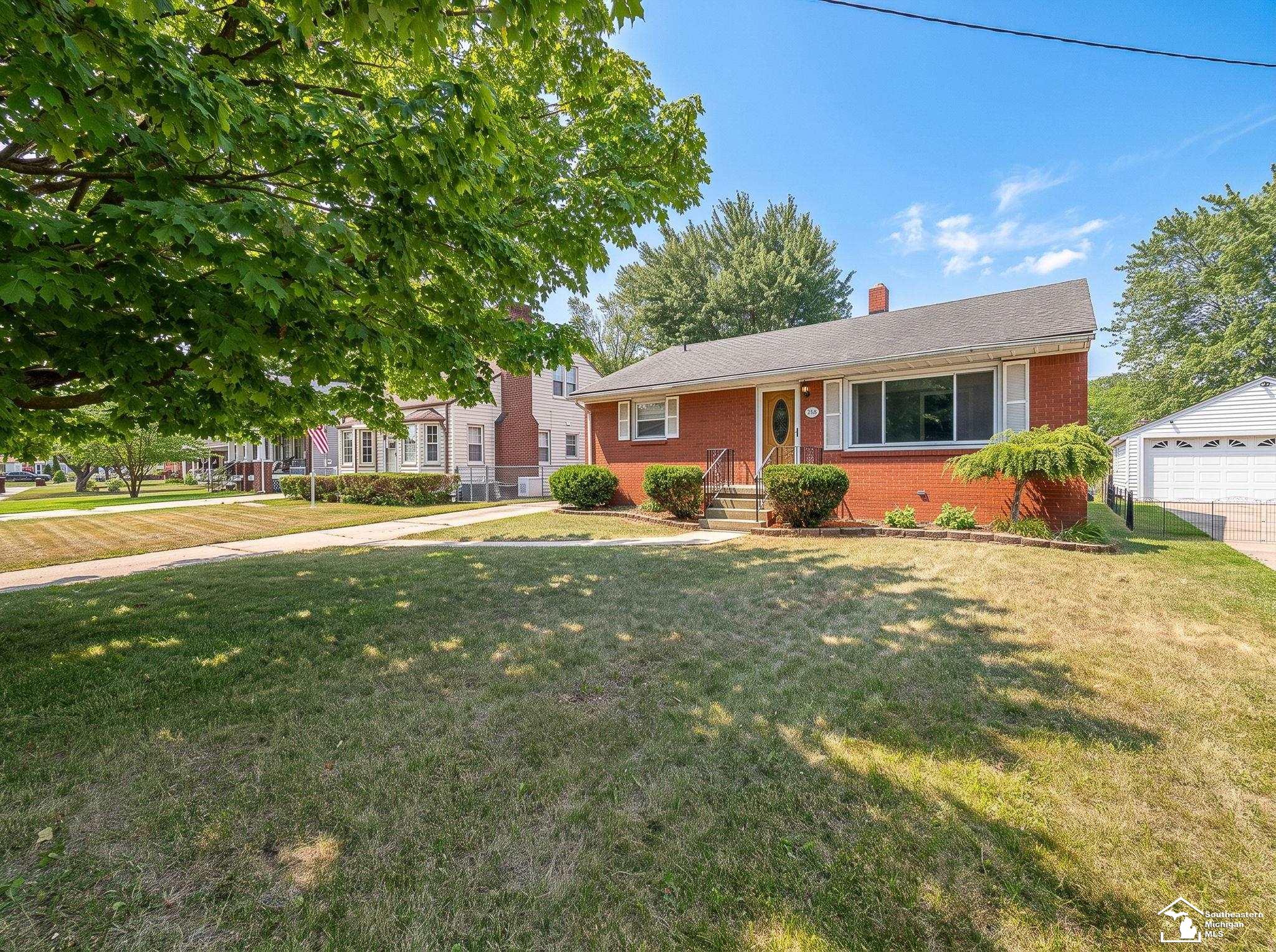 main property photo 18