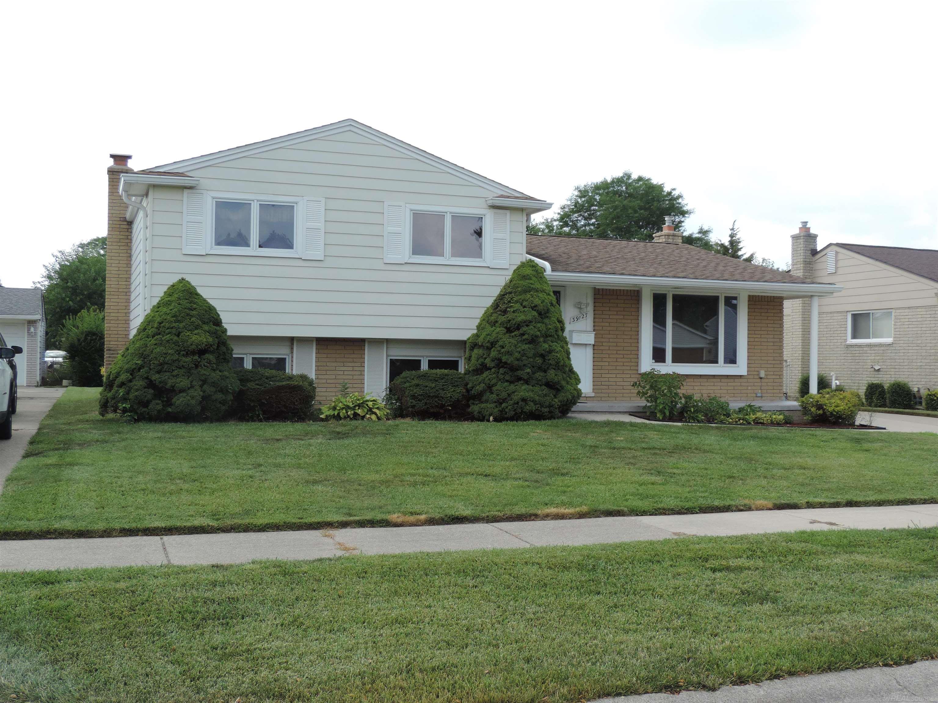 main property photo 30